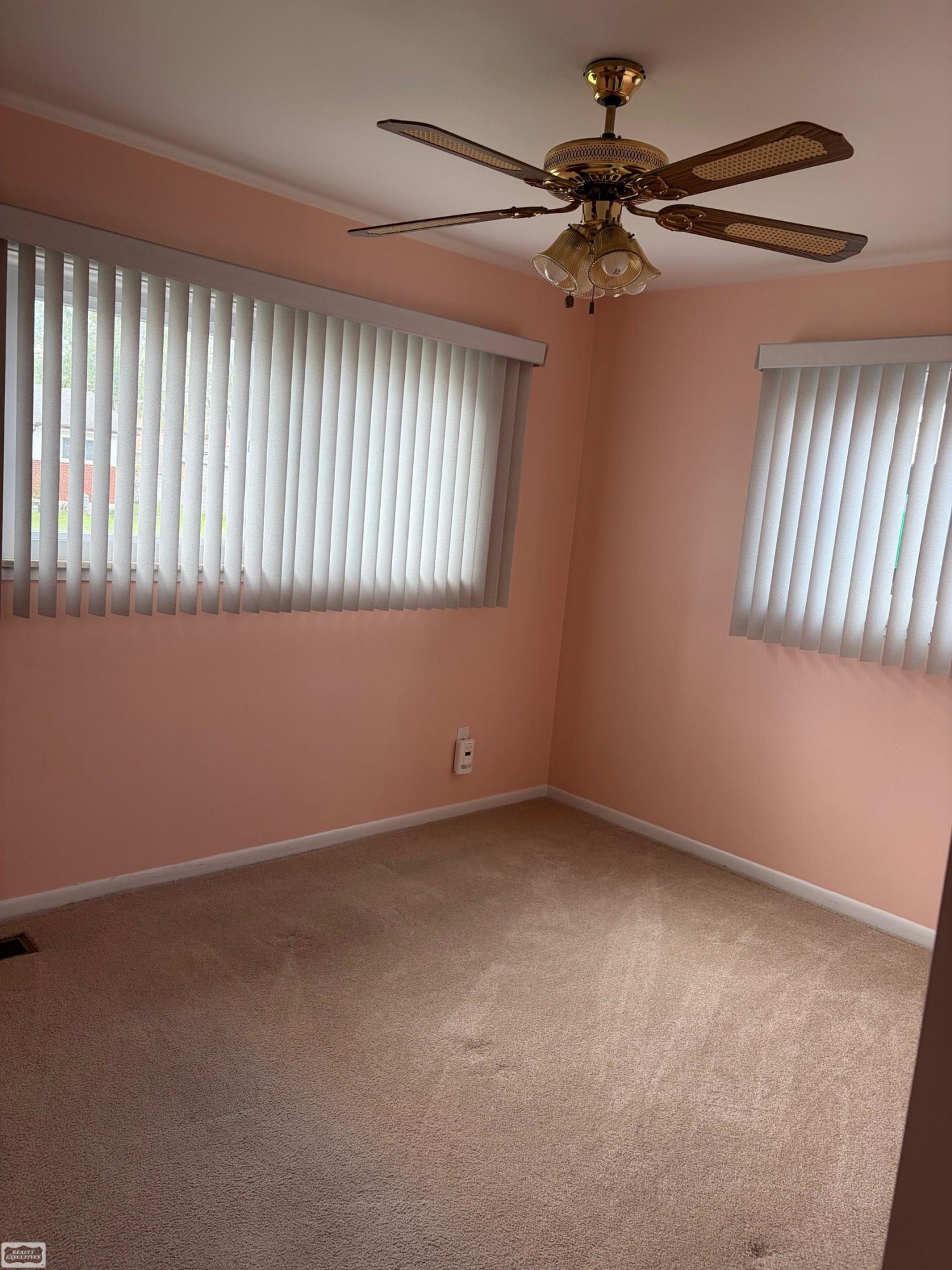 833 Bernie Lane, Madison Heights, MI 48071 — Photo 7