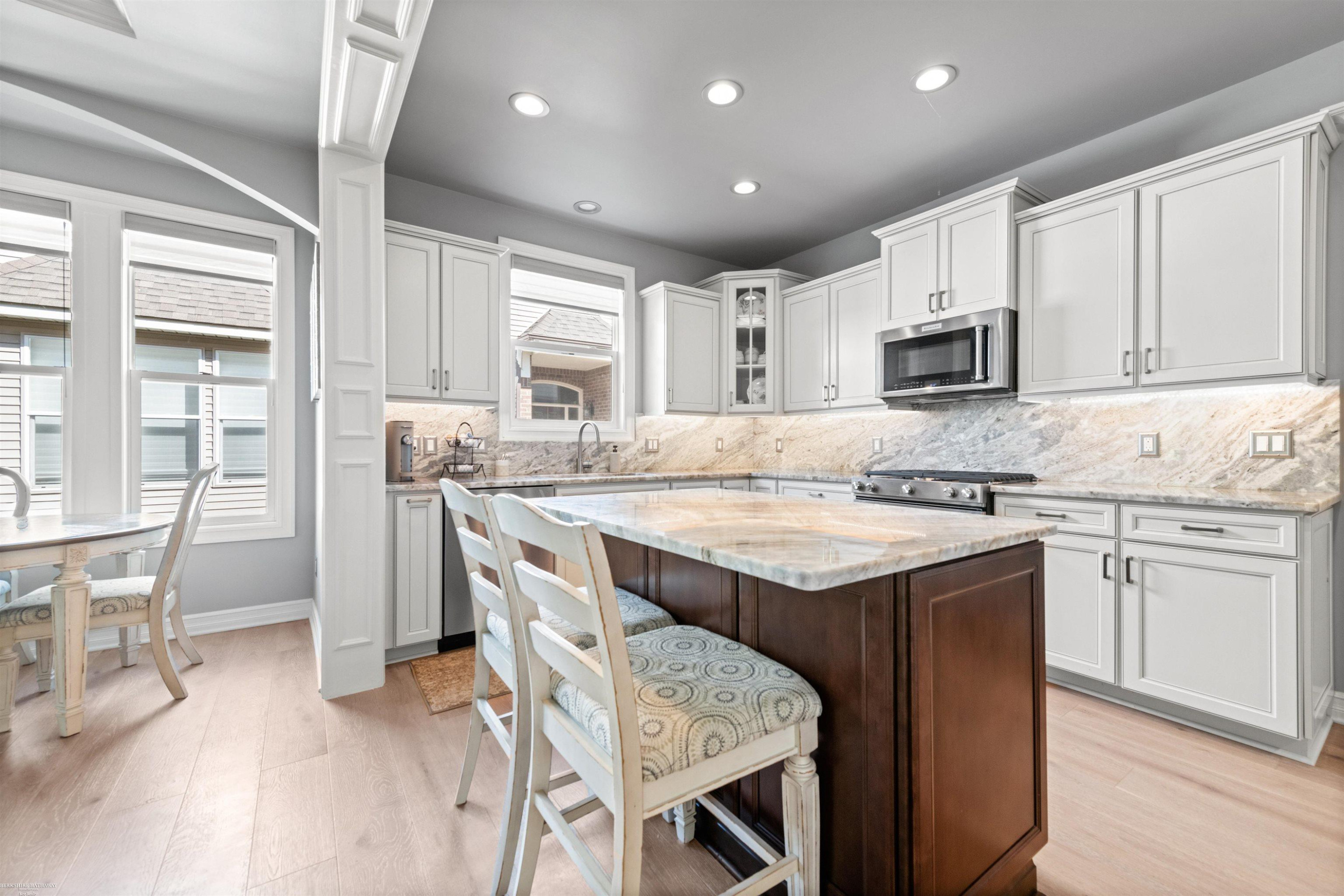 21186 Lilac Lane, 155, Clinton Twp, MI 48036 — Photo 12