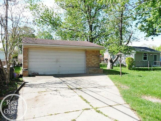 22416 Furton Street, Saint Clair Shores, MI 48082 — Photo 4