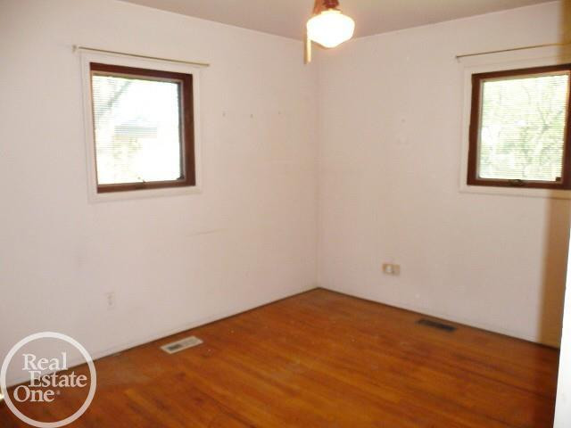 22416 Furton Street, Saint Clair Shores, MI 48082 — Photo 10