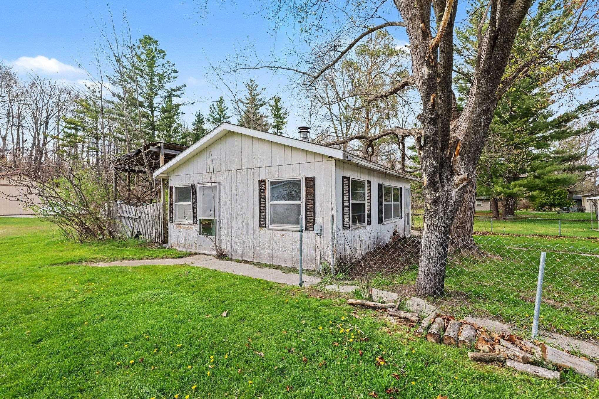 1596 Douglas Drive, Tawas City, MI 48763 — Photo 25