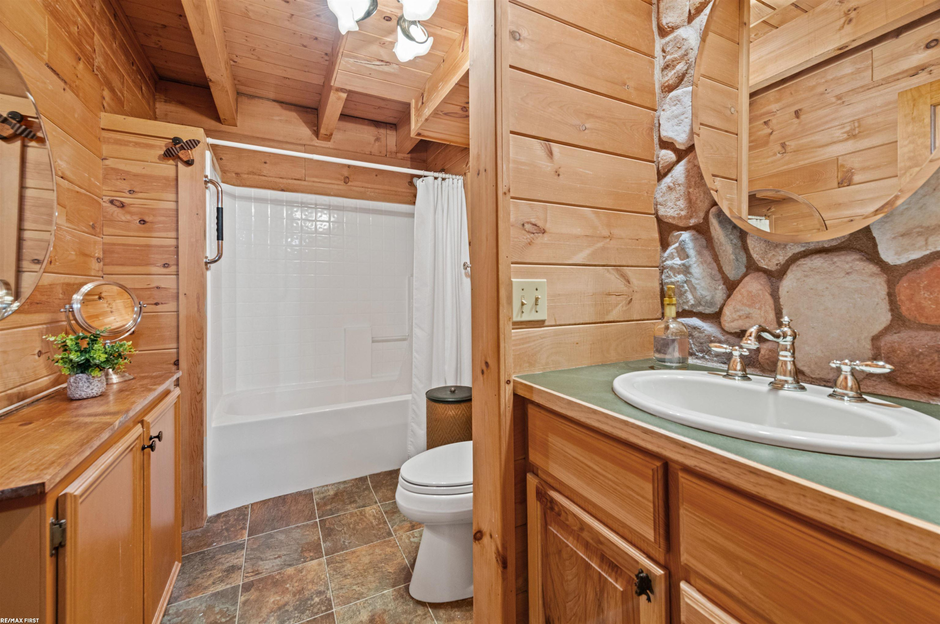 5562 Casey Road, Dryden, MI 48428 — Photo 17