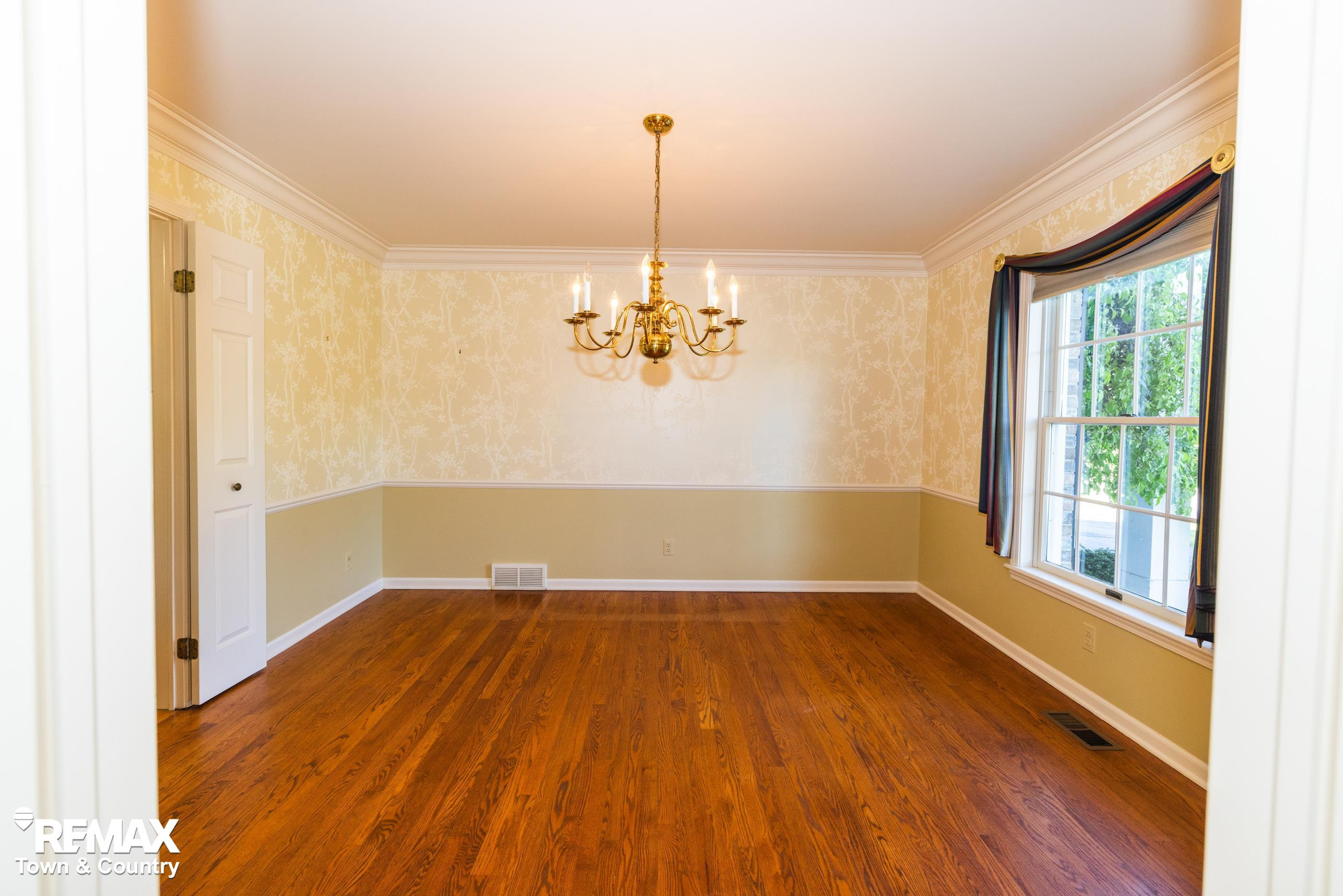 6445 Hickory Hollow Court, Flint, MI 48532 — Photo 11