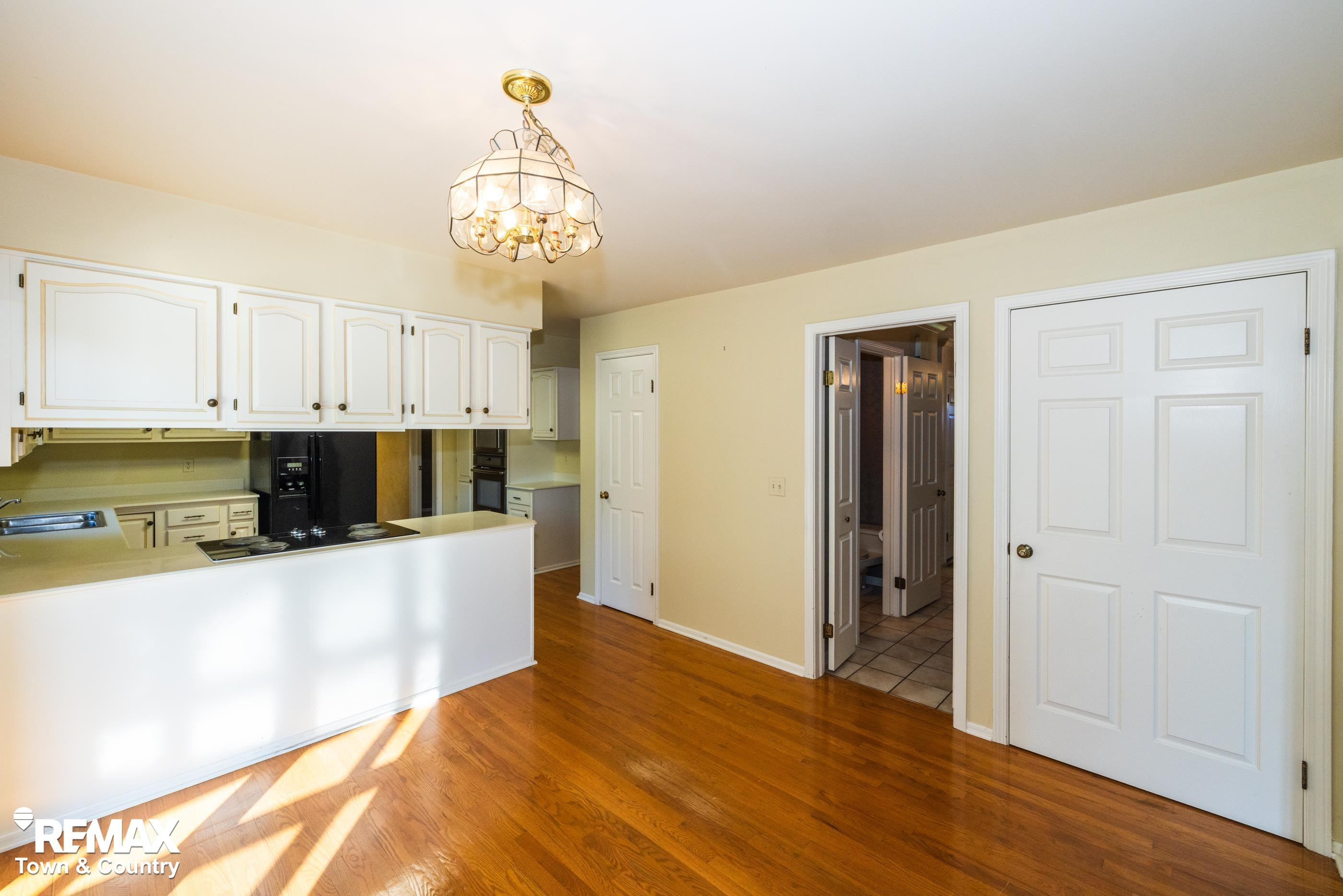 6445 Hickory Hollow Court, Flint, MI 48532 — Photo 15