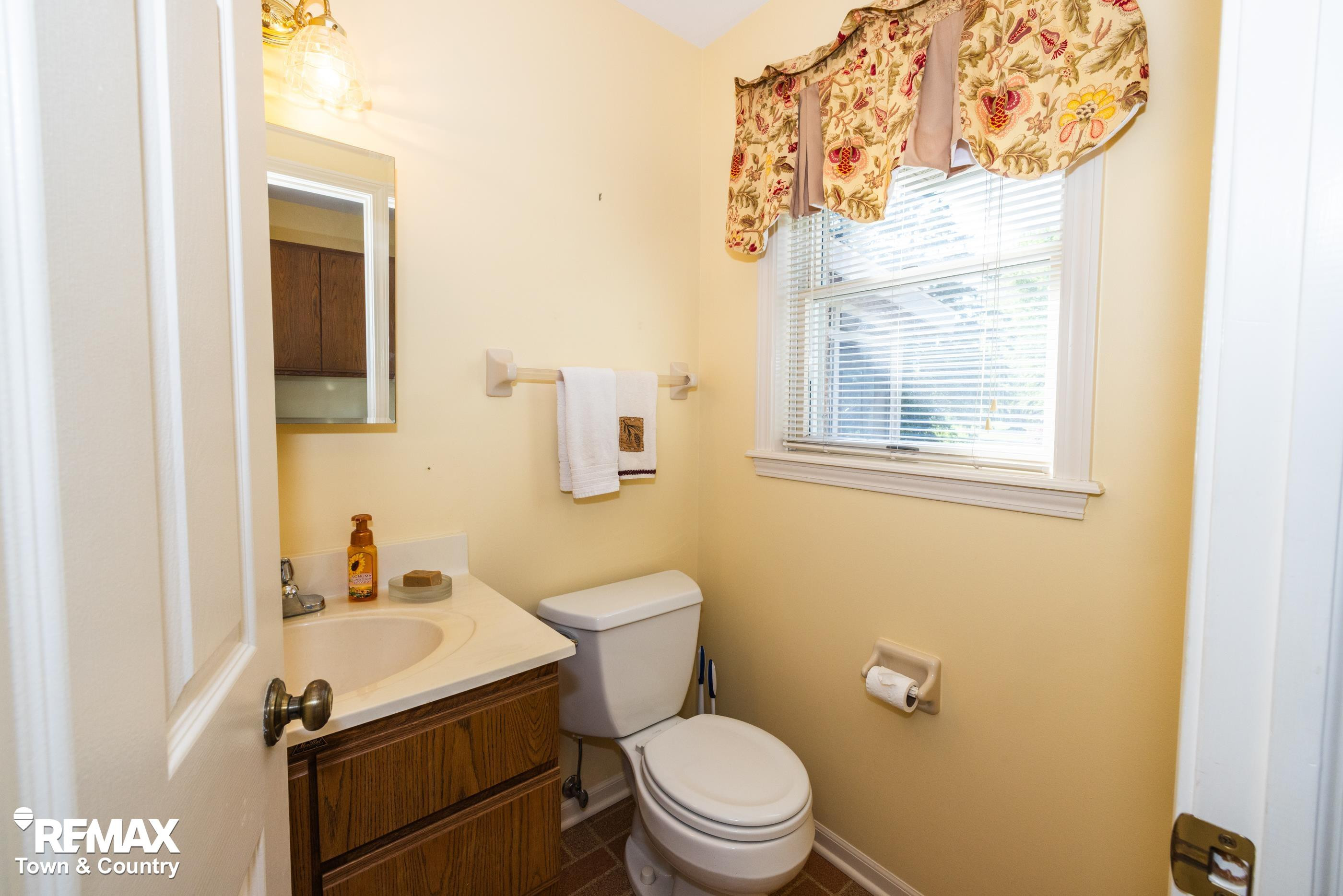 6445 Hickory Hollow Court, Flint, MI 48532 — Photo 27