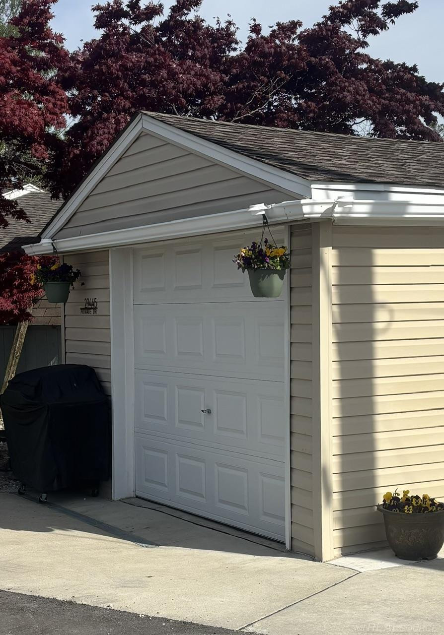 29445 Private Drive, MI 48047 — Photo 43