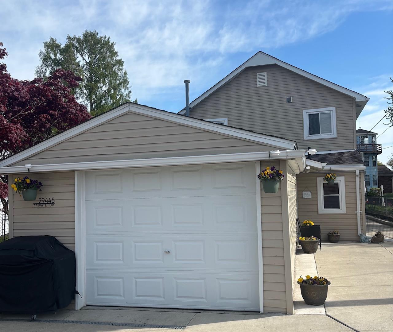 29445 Private Drive, MI 48047 — Photo 44