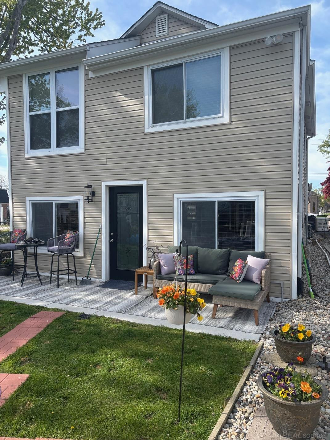 29445 Private Drive, MI 48047 — Photo 48