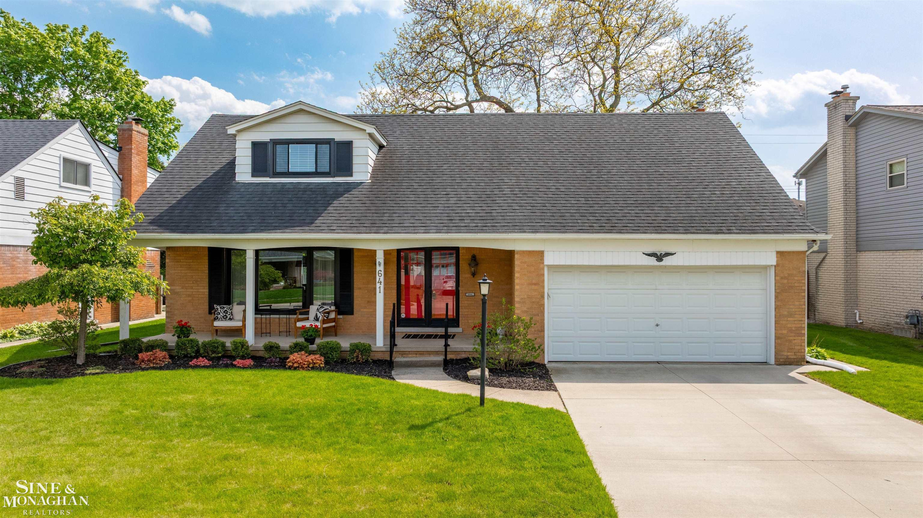 641 Blairmoor Court, Grosse Pointe Woods, MI 48236 — Photo 3