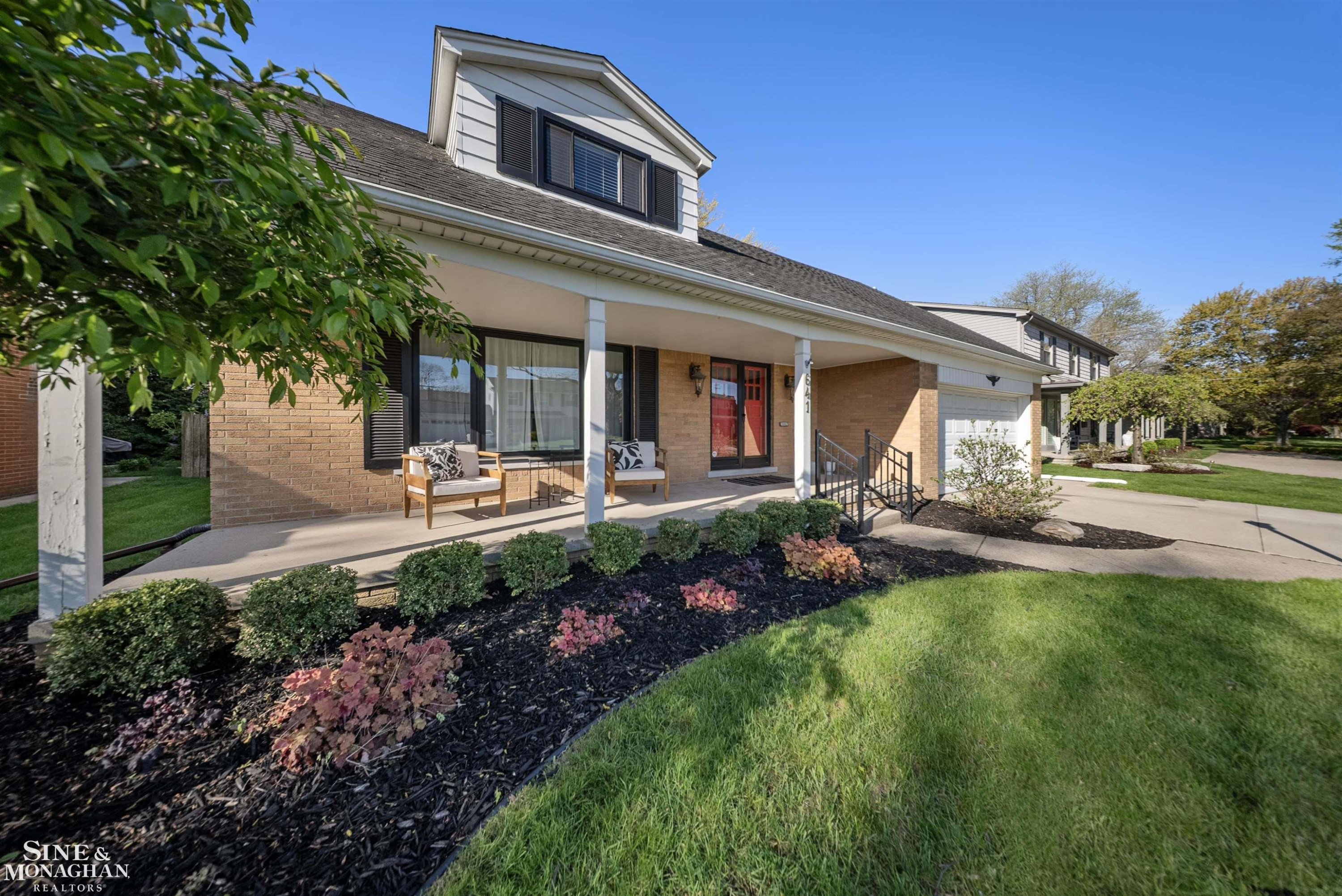 641 Blairmoor Court, Grosse Pointe Woods, MI 48236 — Photo 4