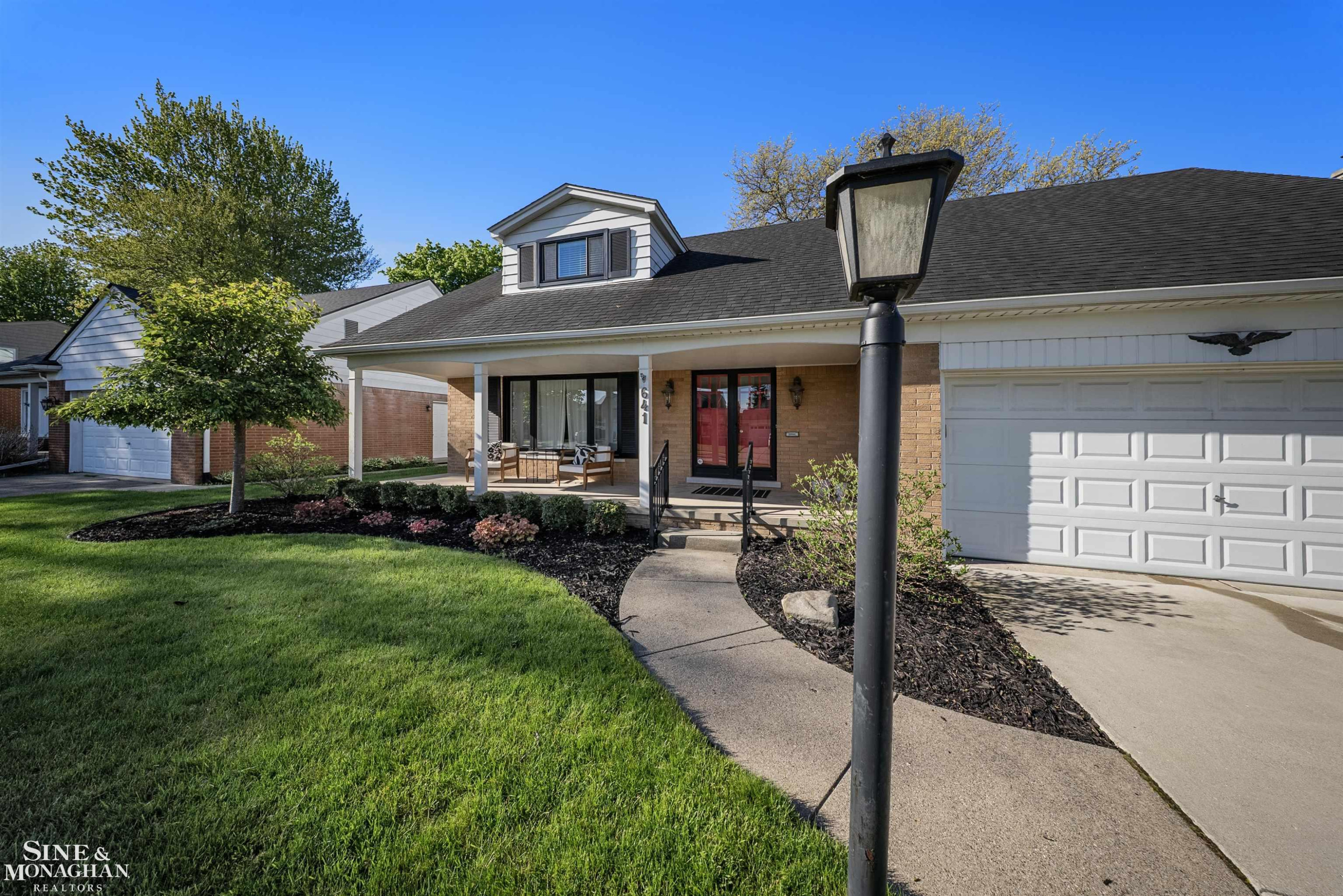 641 Blairmoor Court, Grosse Pointe Woods, MI 48236 — Photo 7