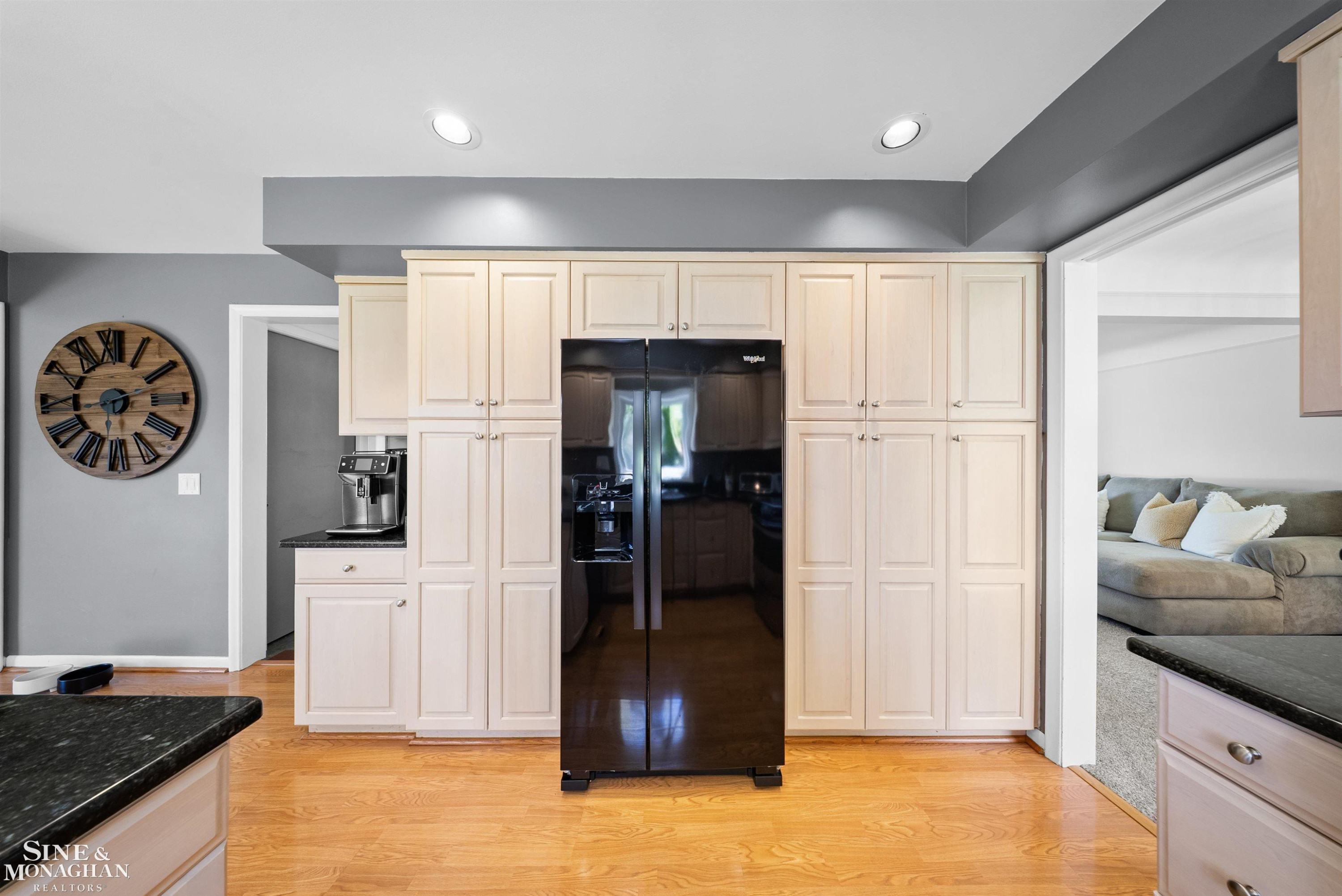 641 Blairmoor Court, Grosse Pointe Woods, MI 48236 — Photo 24