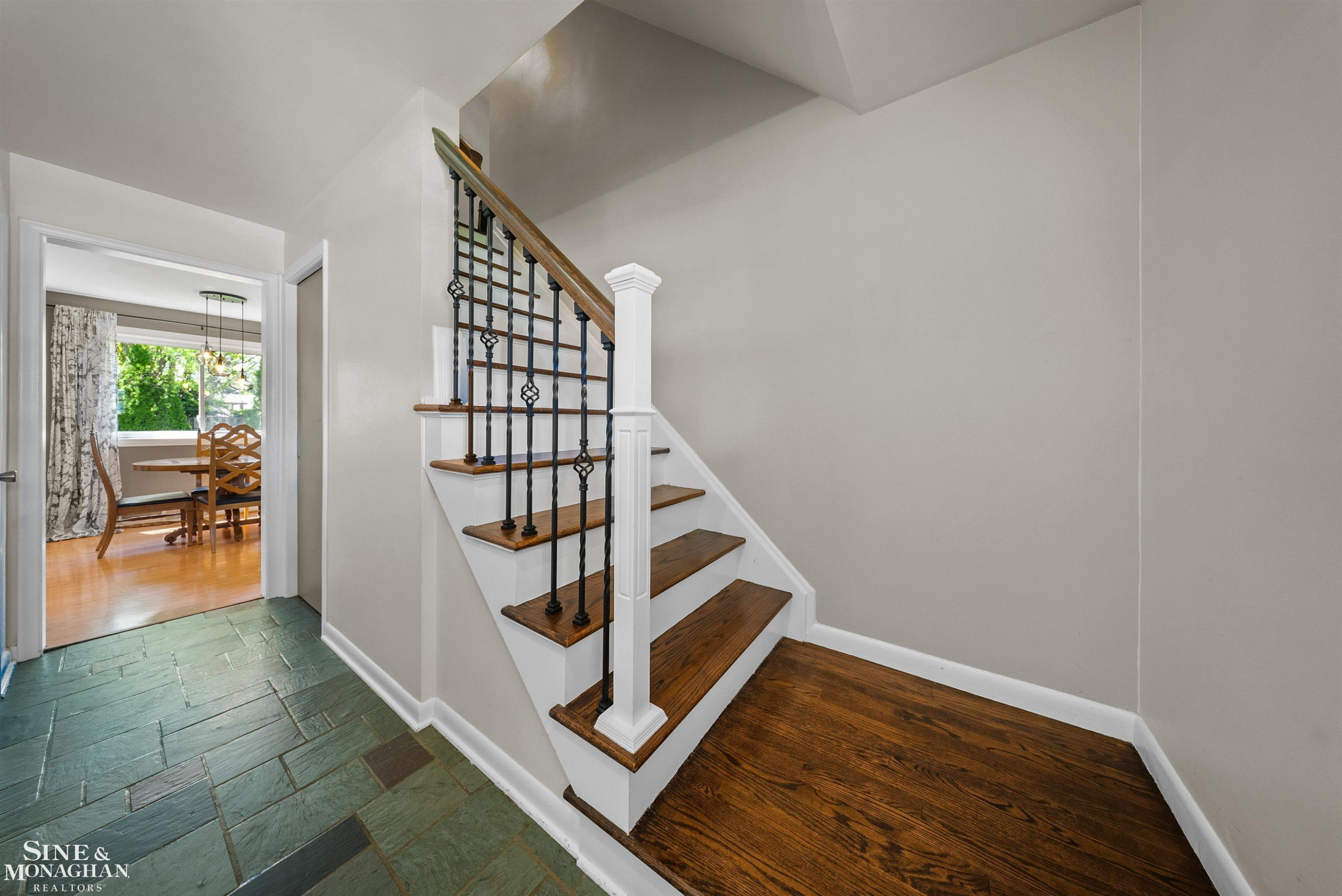 641 Blairmoor Court, Grosse Pointe Woods, MI 48236 — Photo 37
