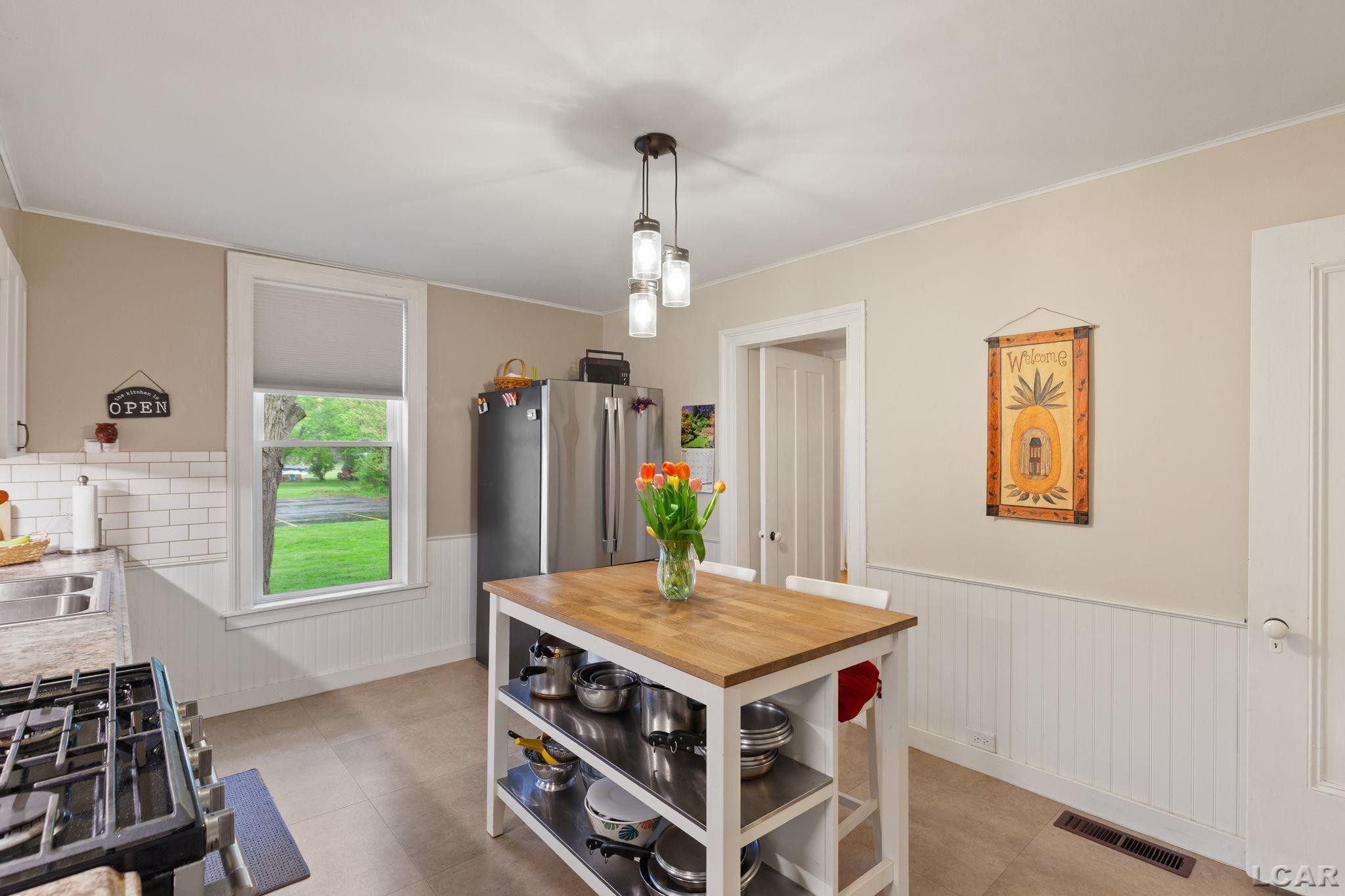 588 W Maple Avenue, Adrian, MI 49221 — Photo 7