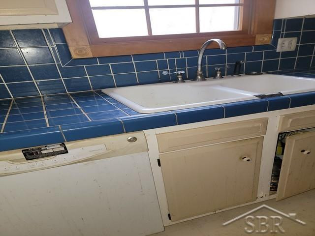 3861 Jim Drive, Bridgeport, MI 48722 — Photo 7