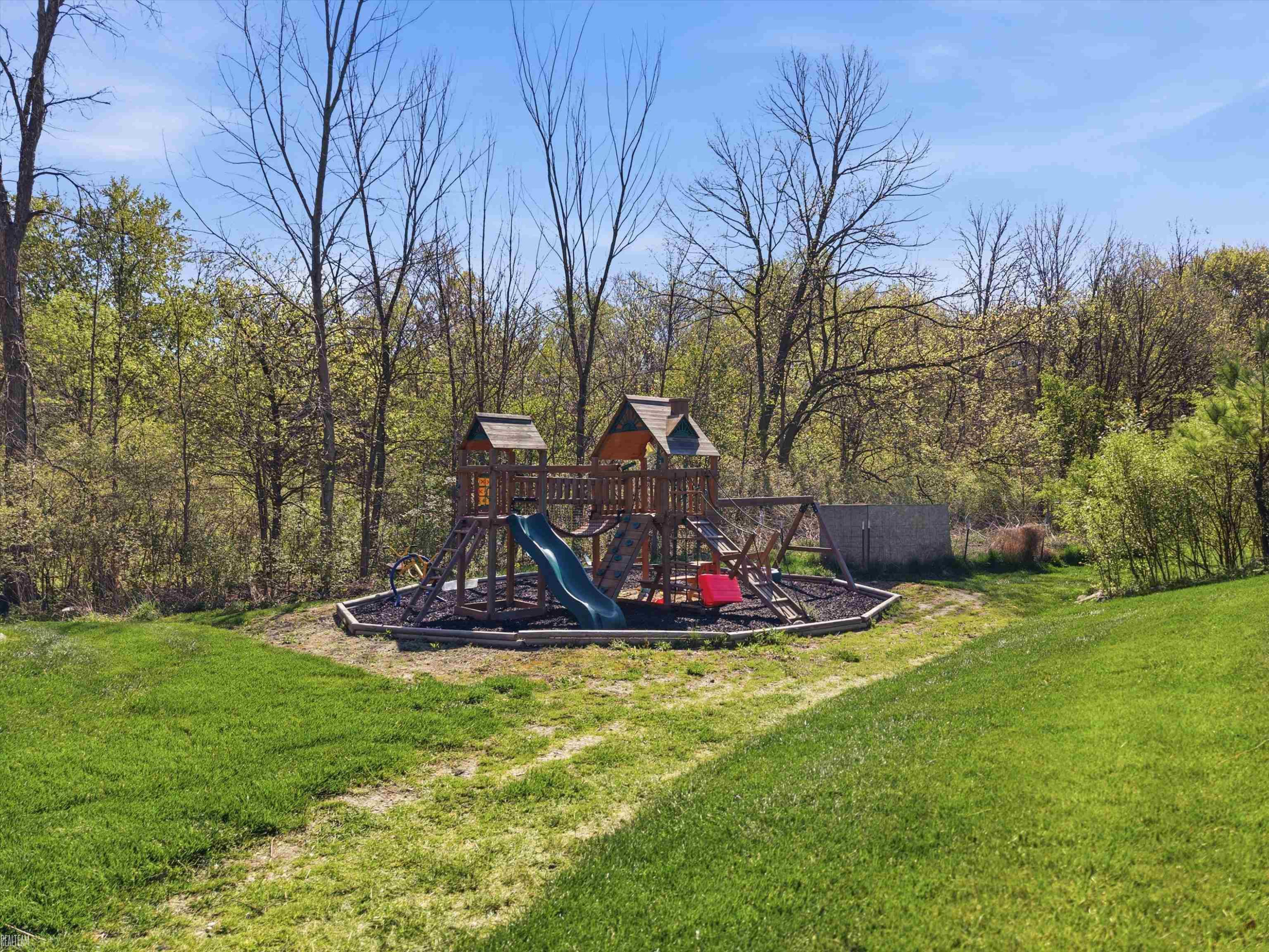 3633 Hollow Pine Court, Almont, MI 48003 — Photo 88