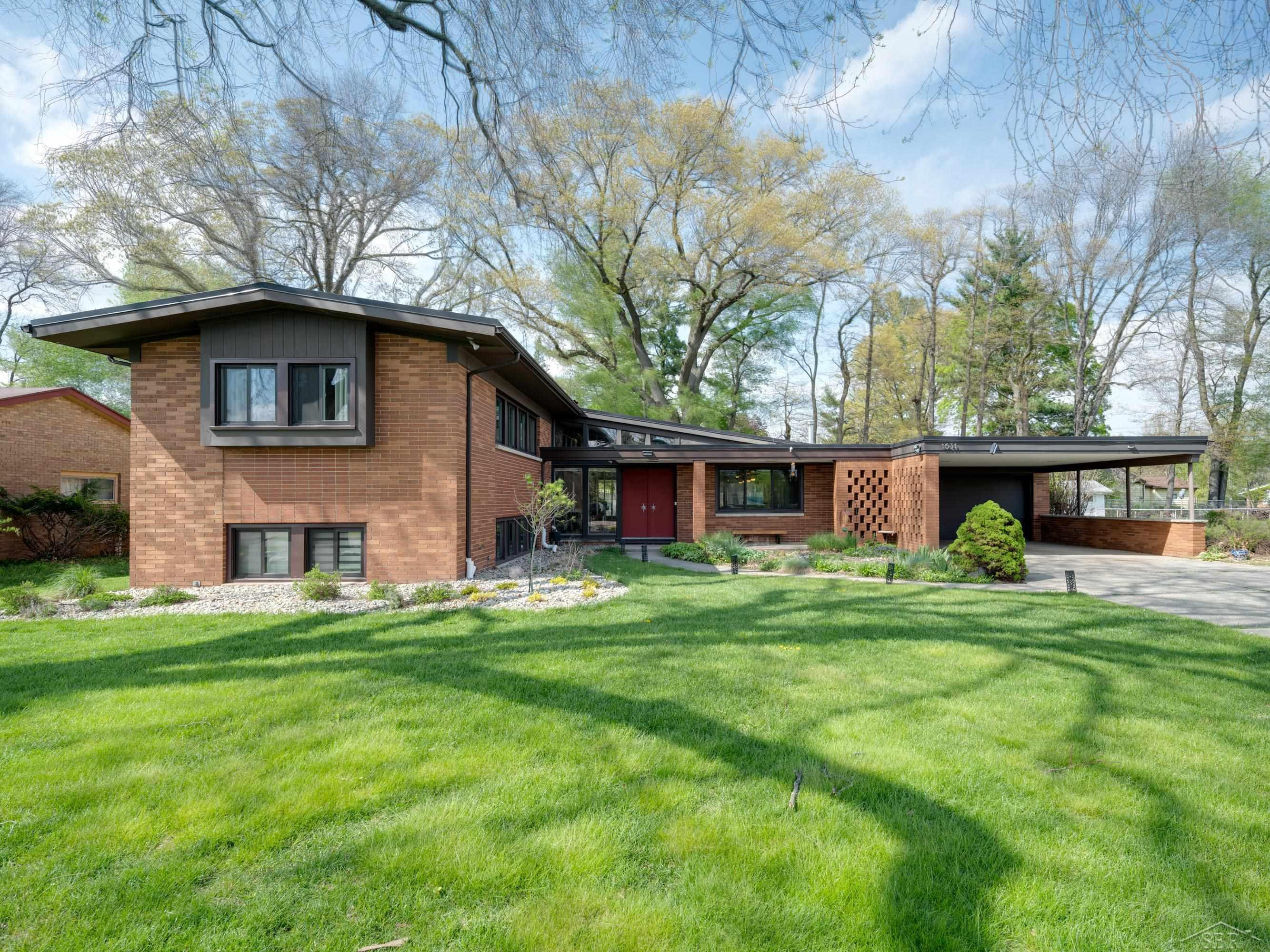 1631 Walnut Heights Drive, East Lansing, MI 48823 — front exterior