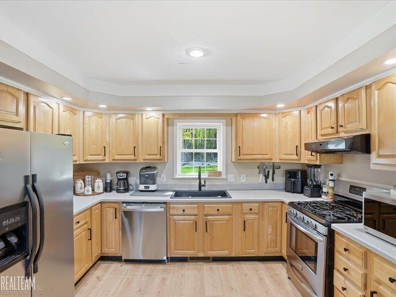 7932 Kilgore Road, MI 48006 — Photo 8
