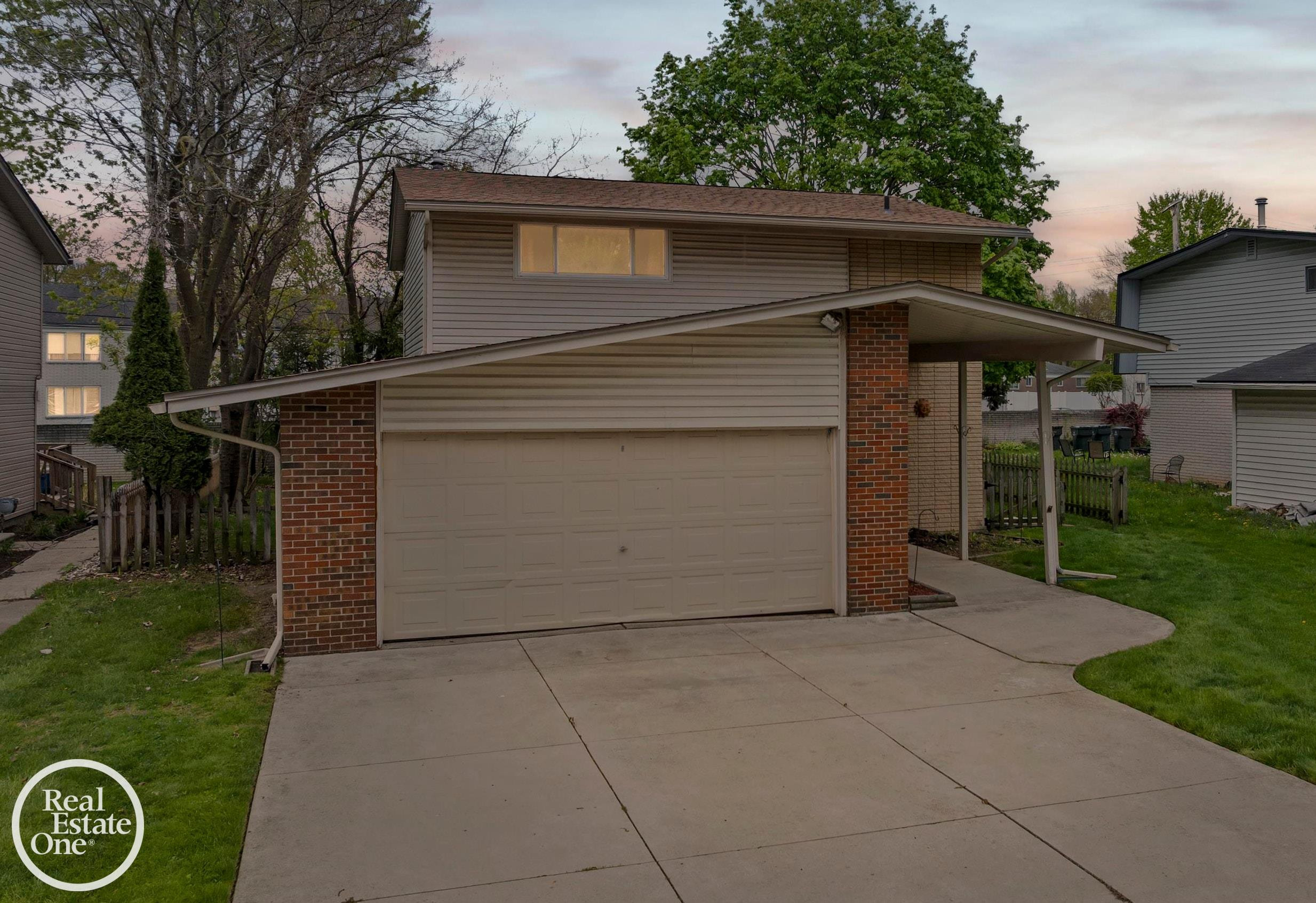 20004 Parkside Street, Saint Clair Shores, MI 48080 — Photo 2