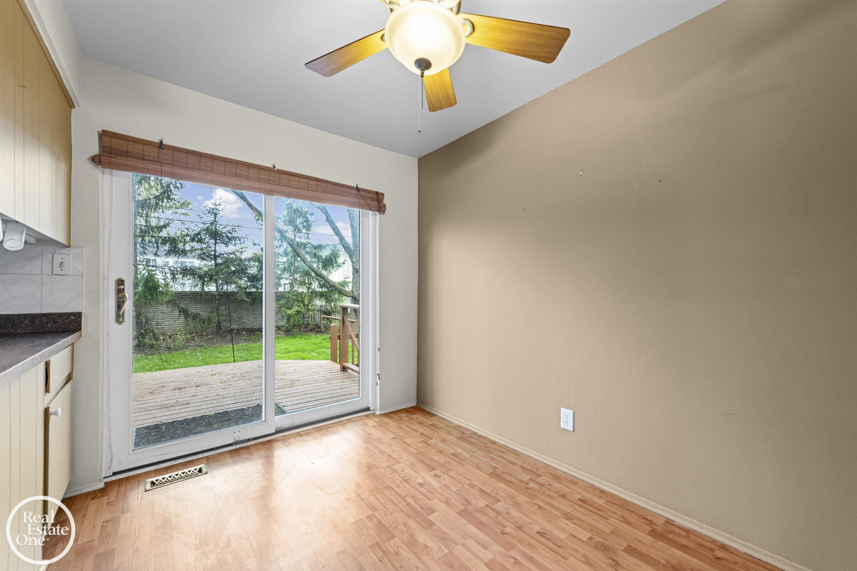 20004 Parkside Street, Saint Clair Shores, MI 48080 — Photo 11