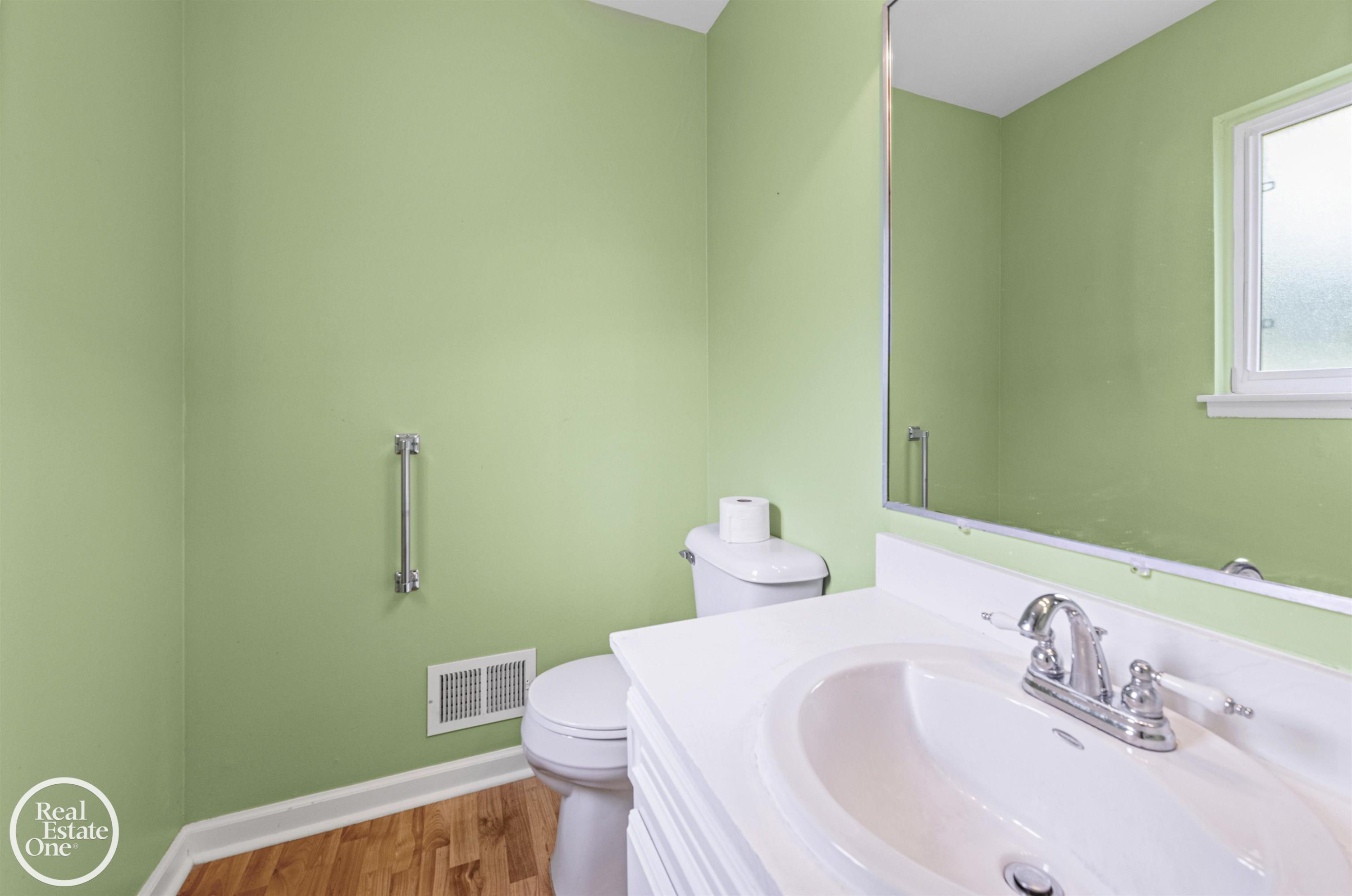 20004 Parkside Street, Saint Clair Shores, MI 48080 — Photo 13