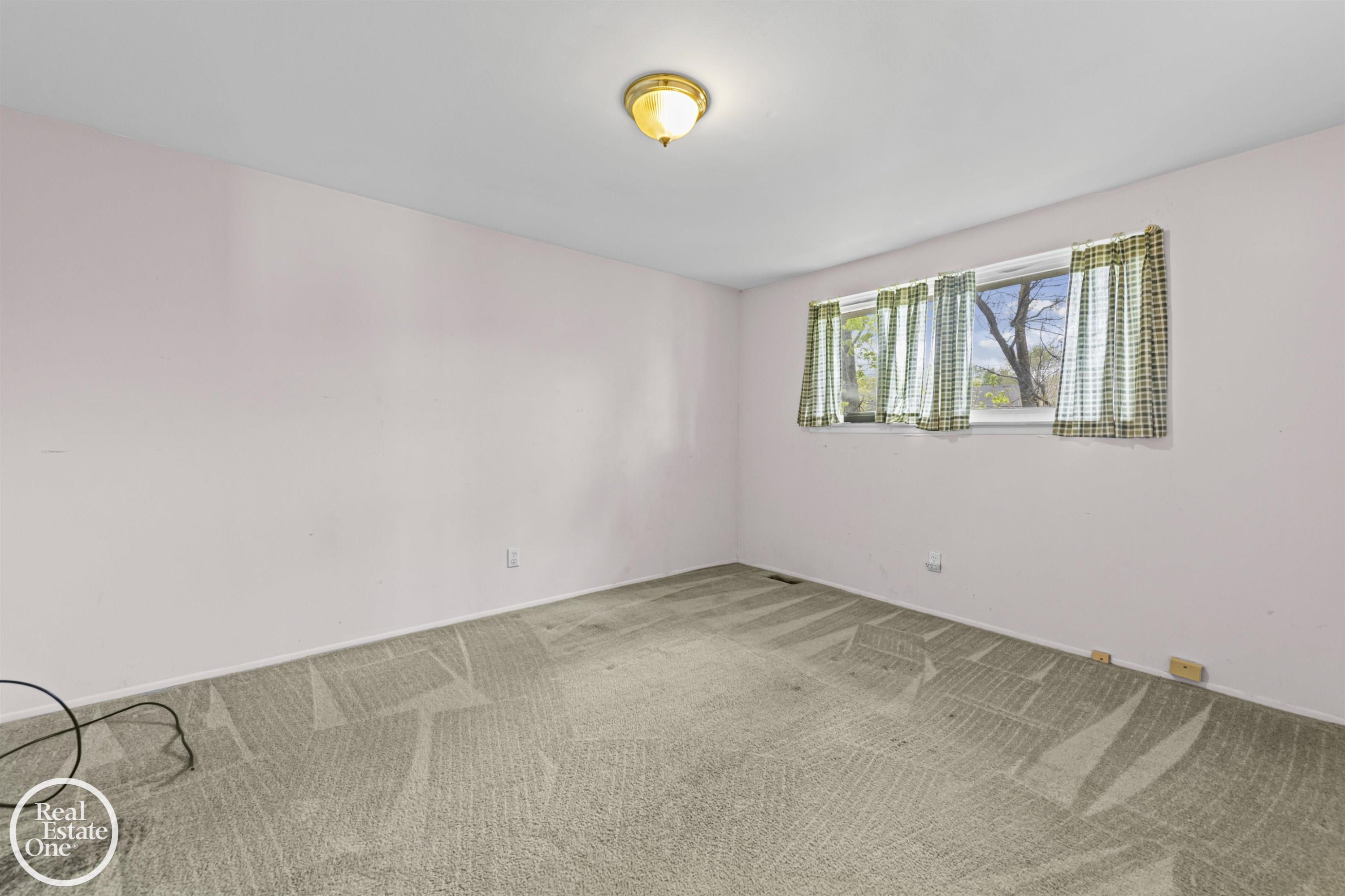 20004 Parkside Street, Saint Clair Shores, MI 48080 — Photo 19