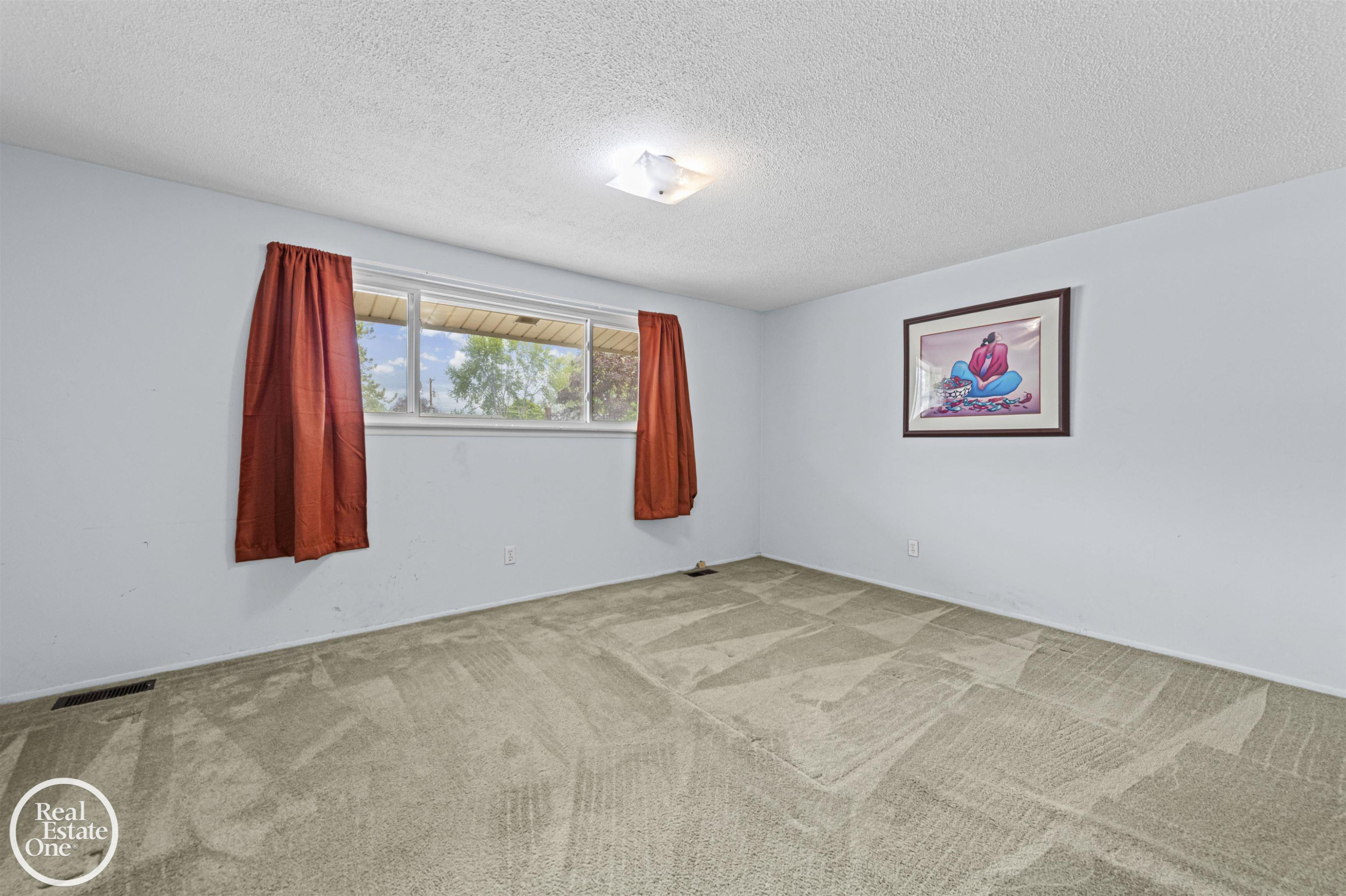 20004 Parkside Street, Saint Clair Shores, MI 48080 — Photo 22