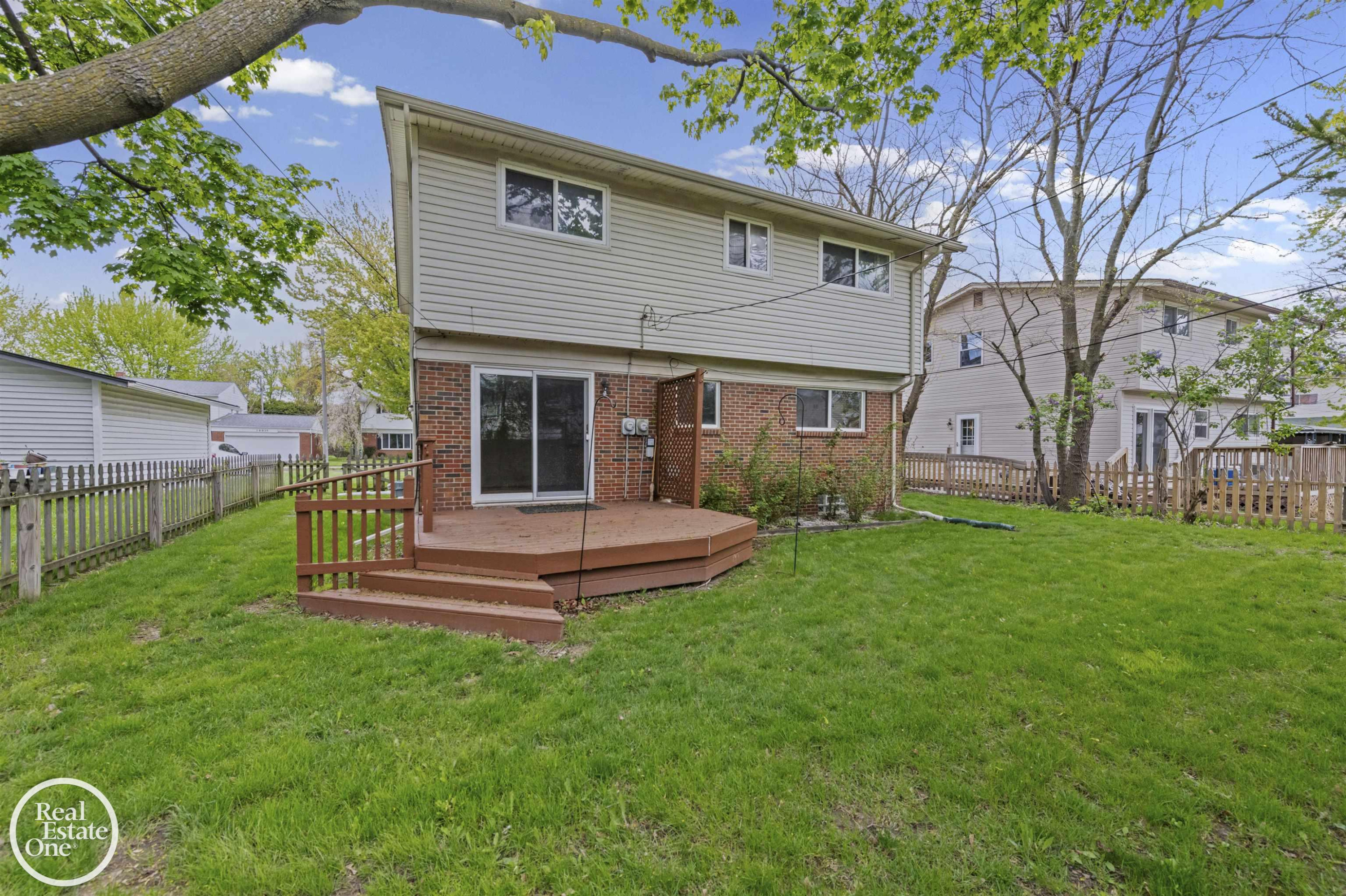 20004 Parkside Street, Saint Clair Shores, MI 48080 — Photo 32