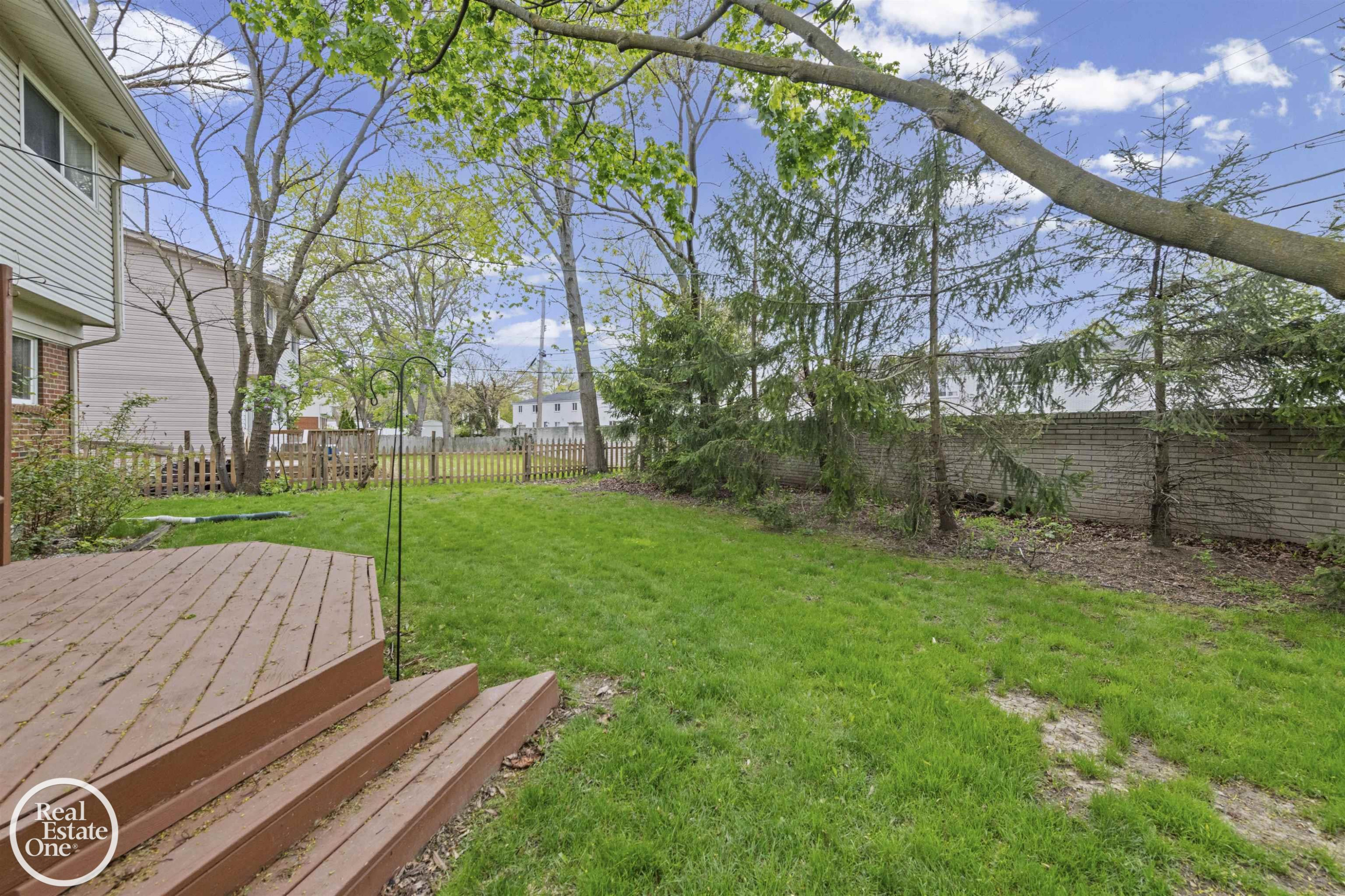 20004 Parkside Street, Saint Clair Shores, MI 48080 — Photo 35