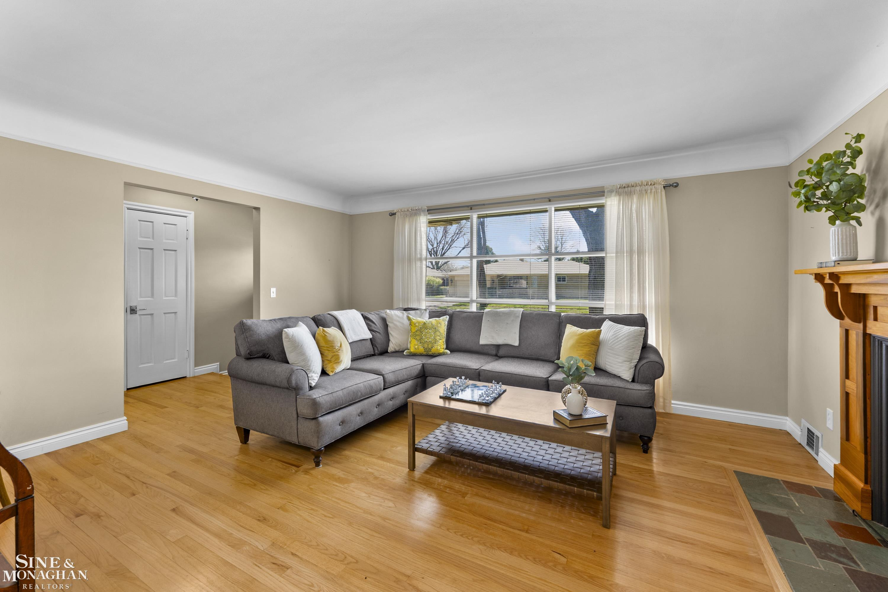 21615 Alexander Street, Saint Clair Shores, MI 48081 — Photo 10
