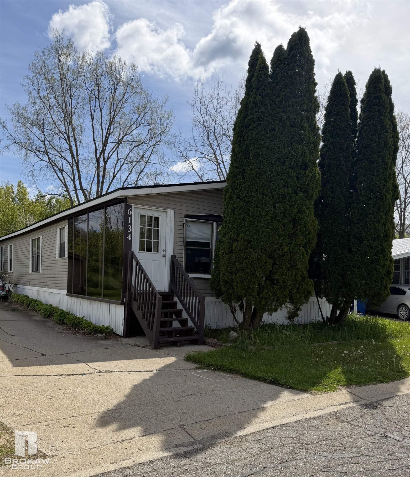 6134 E Bentwood Circle, White Lake, MI 48383 — front exterior