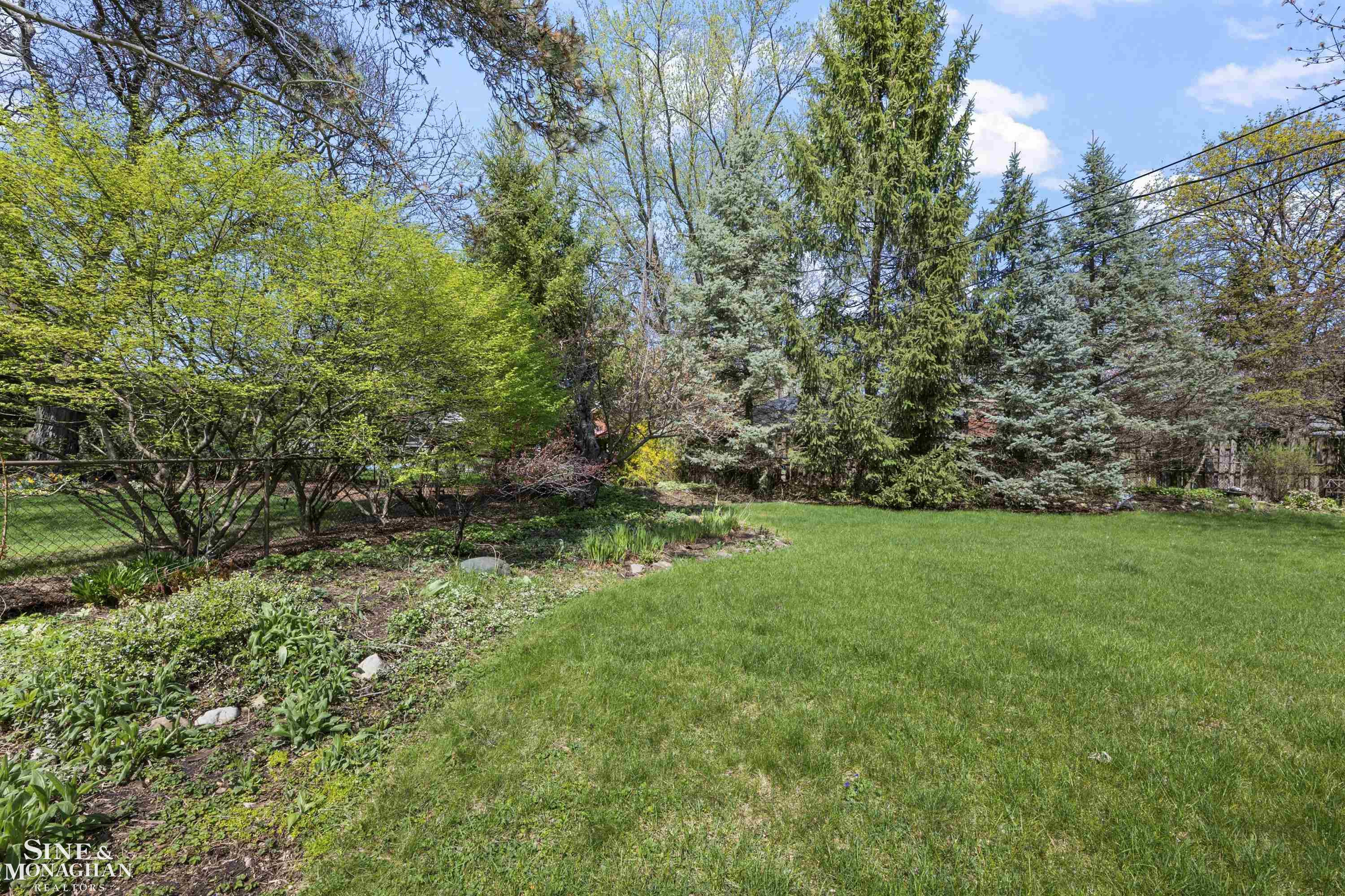 21615 Alexander Street, Saint Clair Shores, MI 48081 — Photo 34