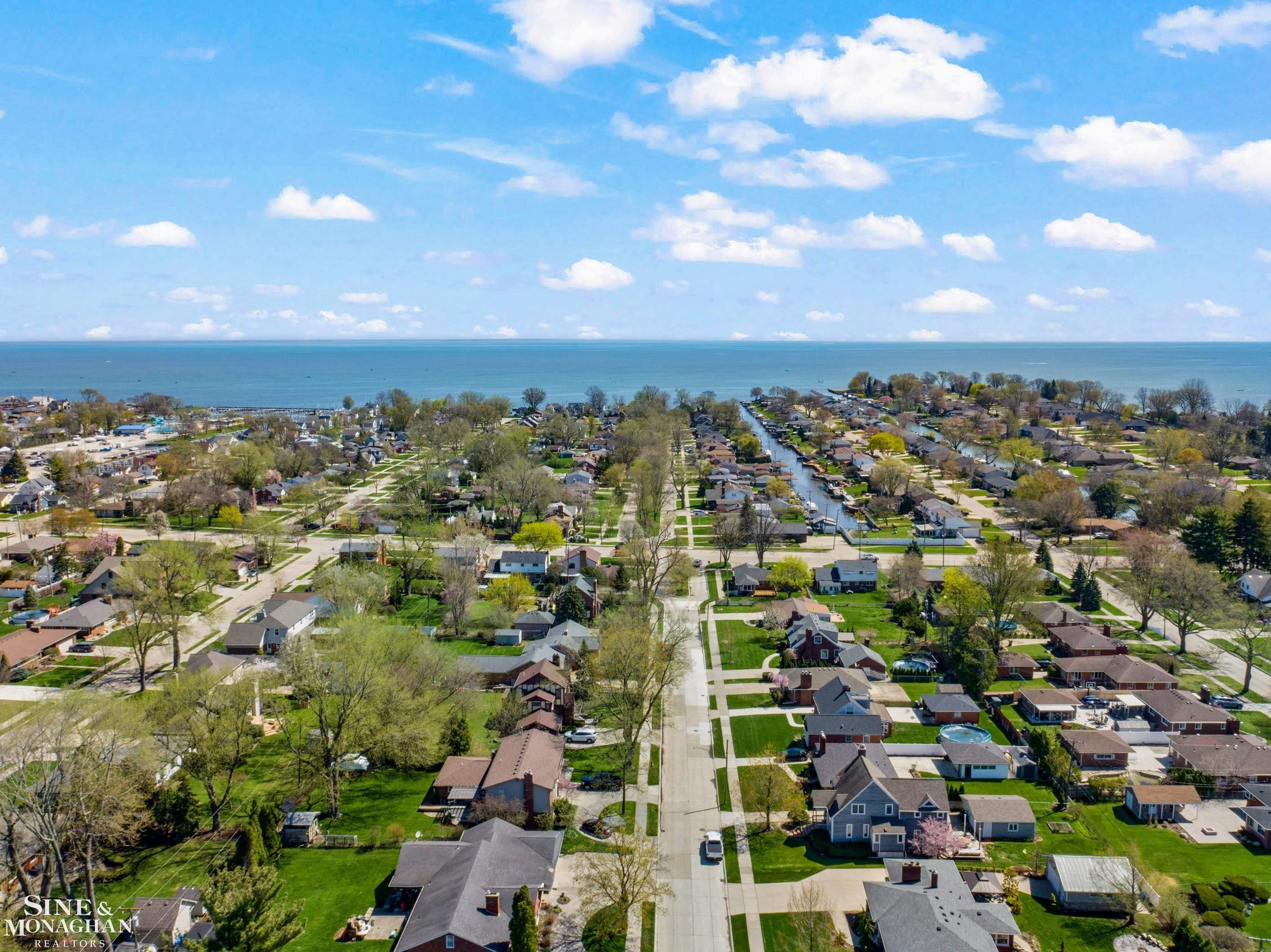 21615 Alexander Street, Saint Clair Shores, MI 48081 — Photo 39