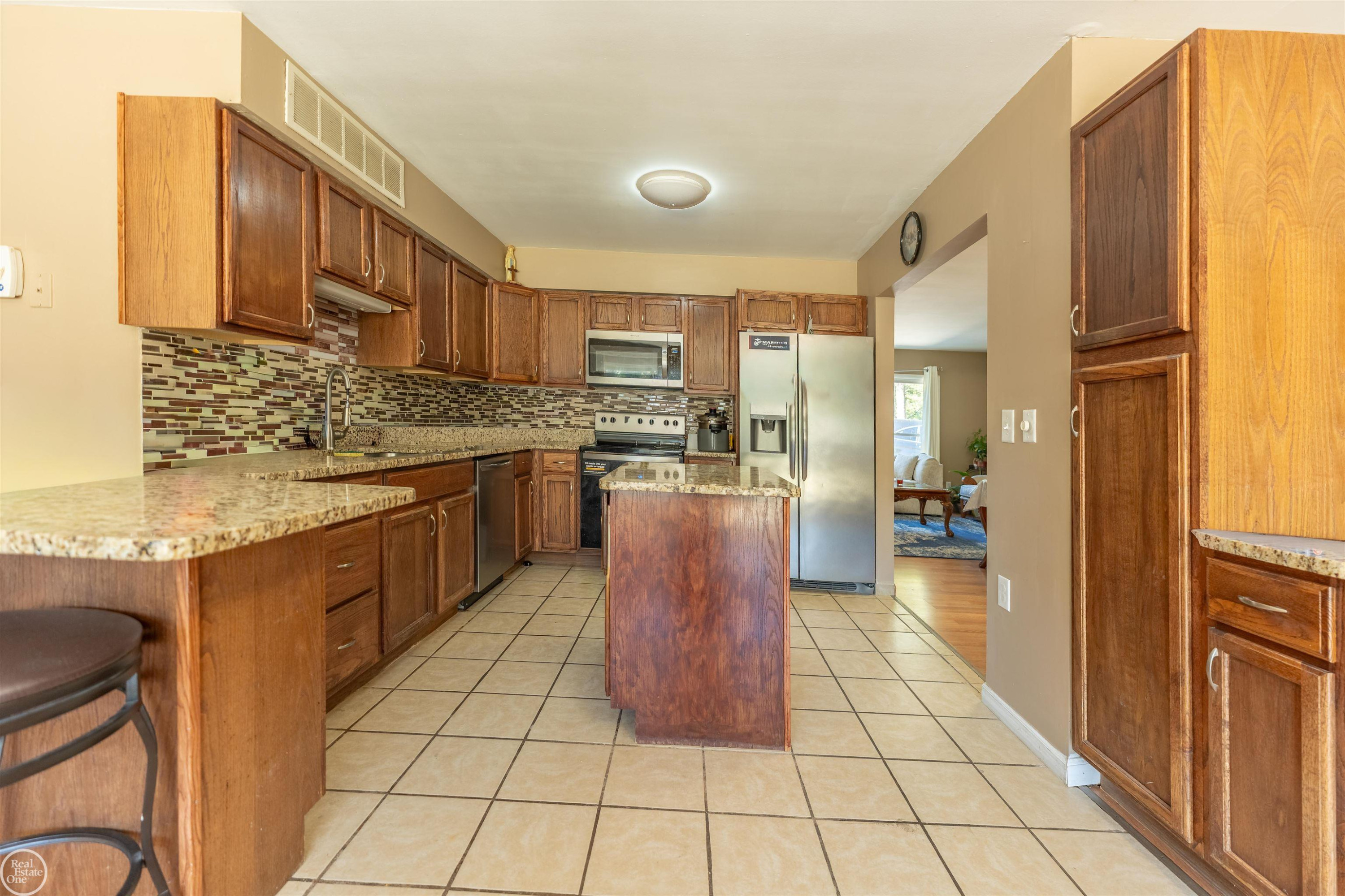 41466 Dequindre Road, Sterling Heights, MI 48314 — Photo 5