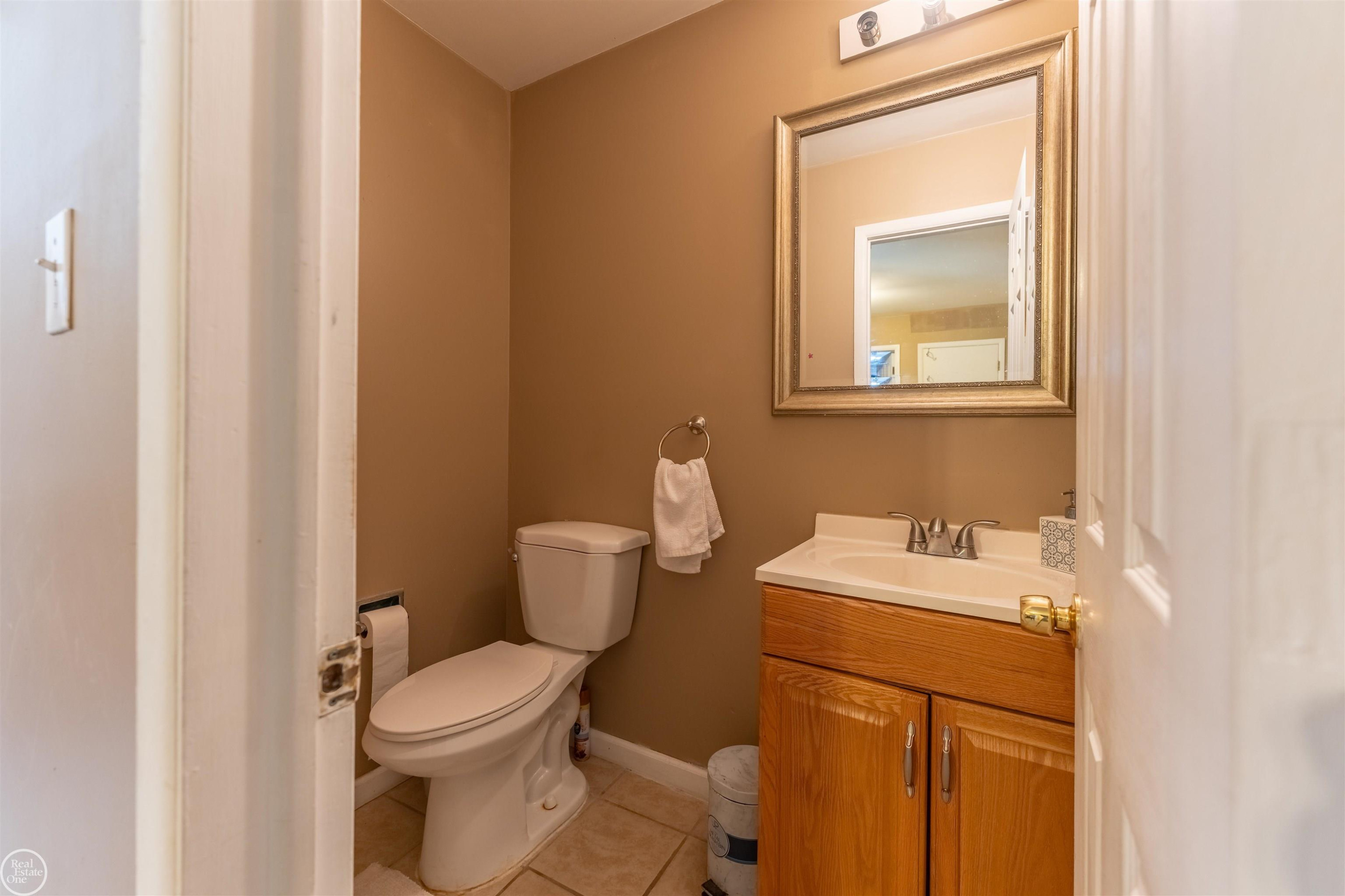 41466 Dequindre Road, Sterling Heights, MI 48314 — Photo 29