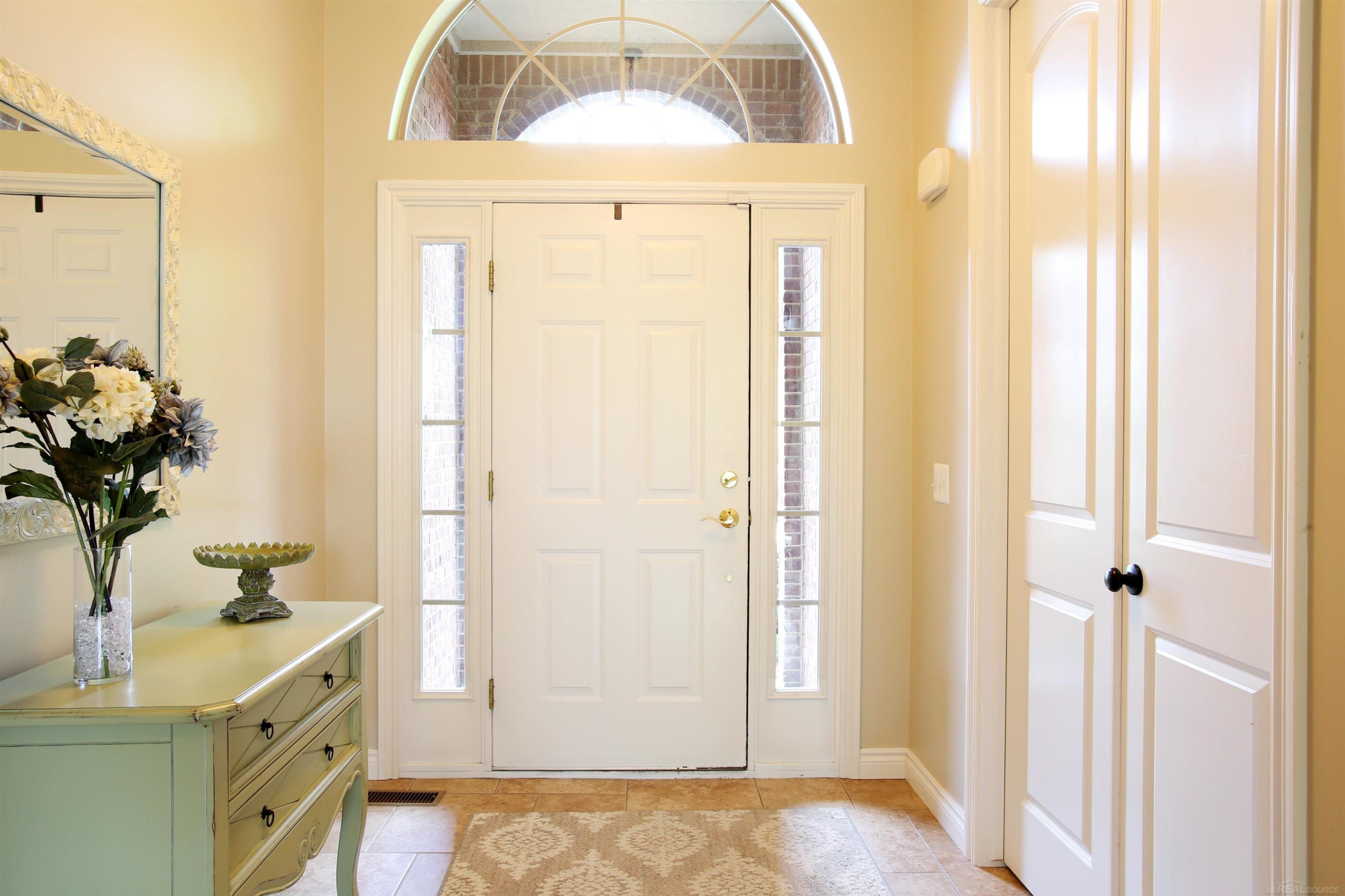 45483 Shoal Drive, Macomb, MI 48044 — Photo 3