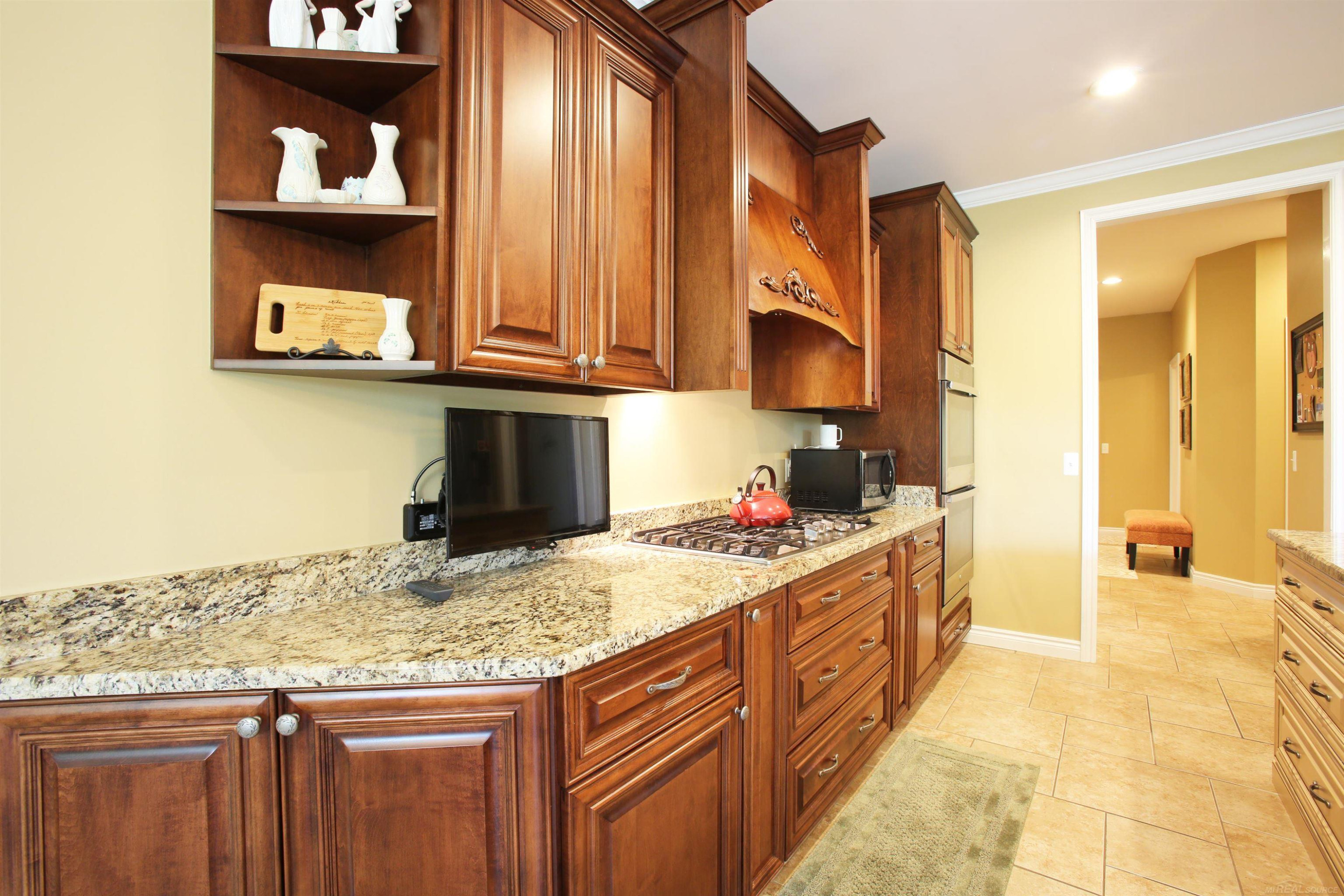 45483 Shoal Drive, Macomb, MI 48044 — Photo 10