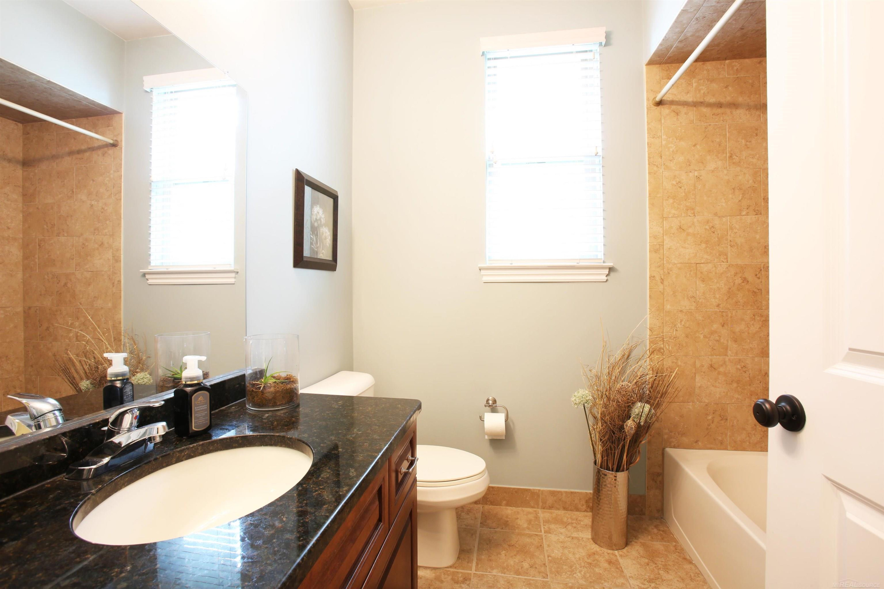 45483 Shoal Drive, Macomb, MI 48044 — Photo 17
