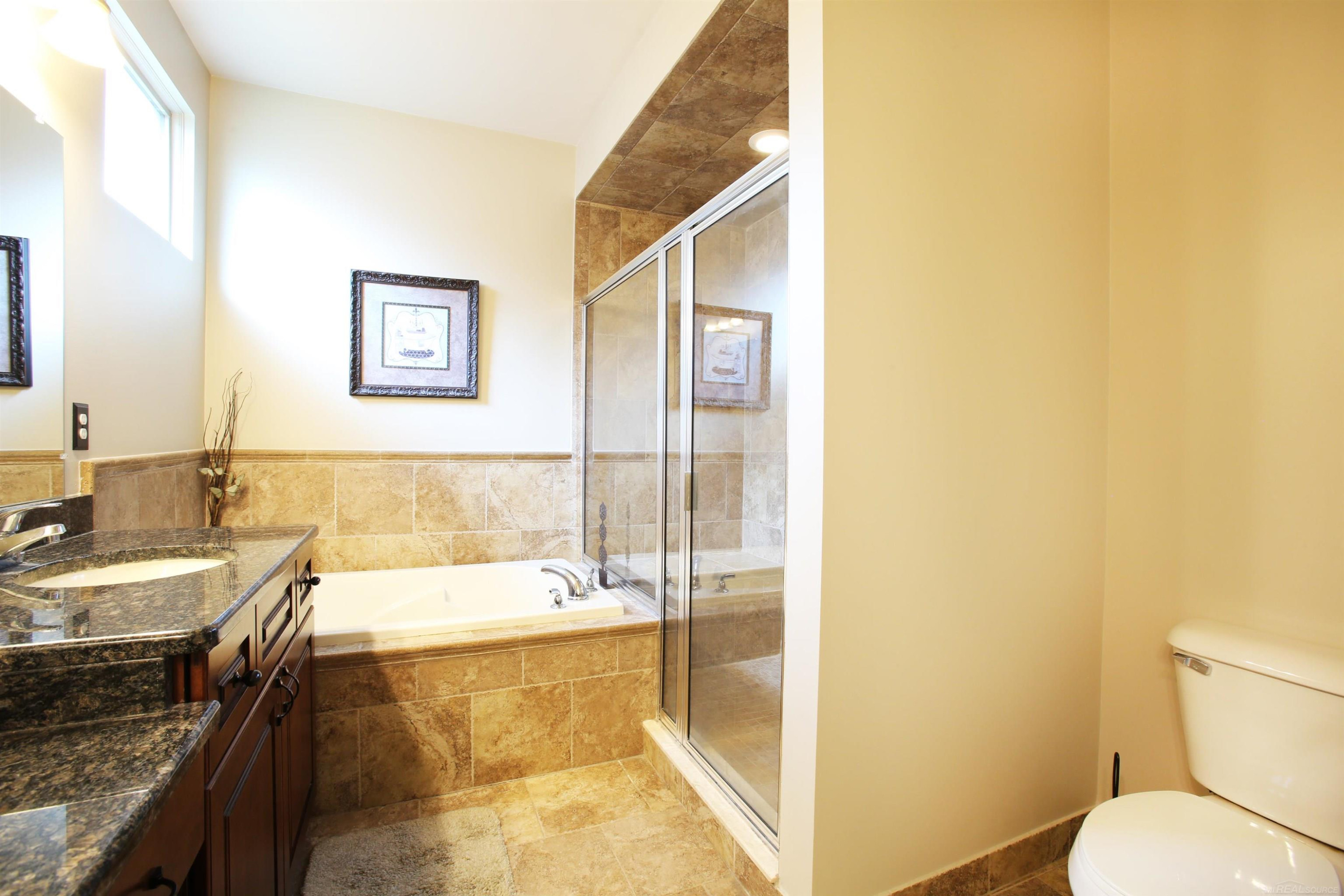 45483 Shoal Drive, Macomb, MI 48044 — Photo 29