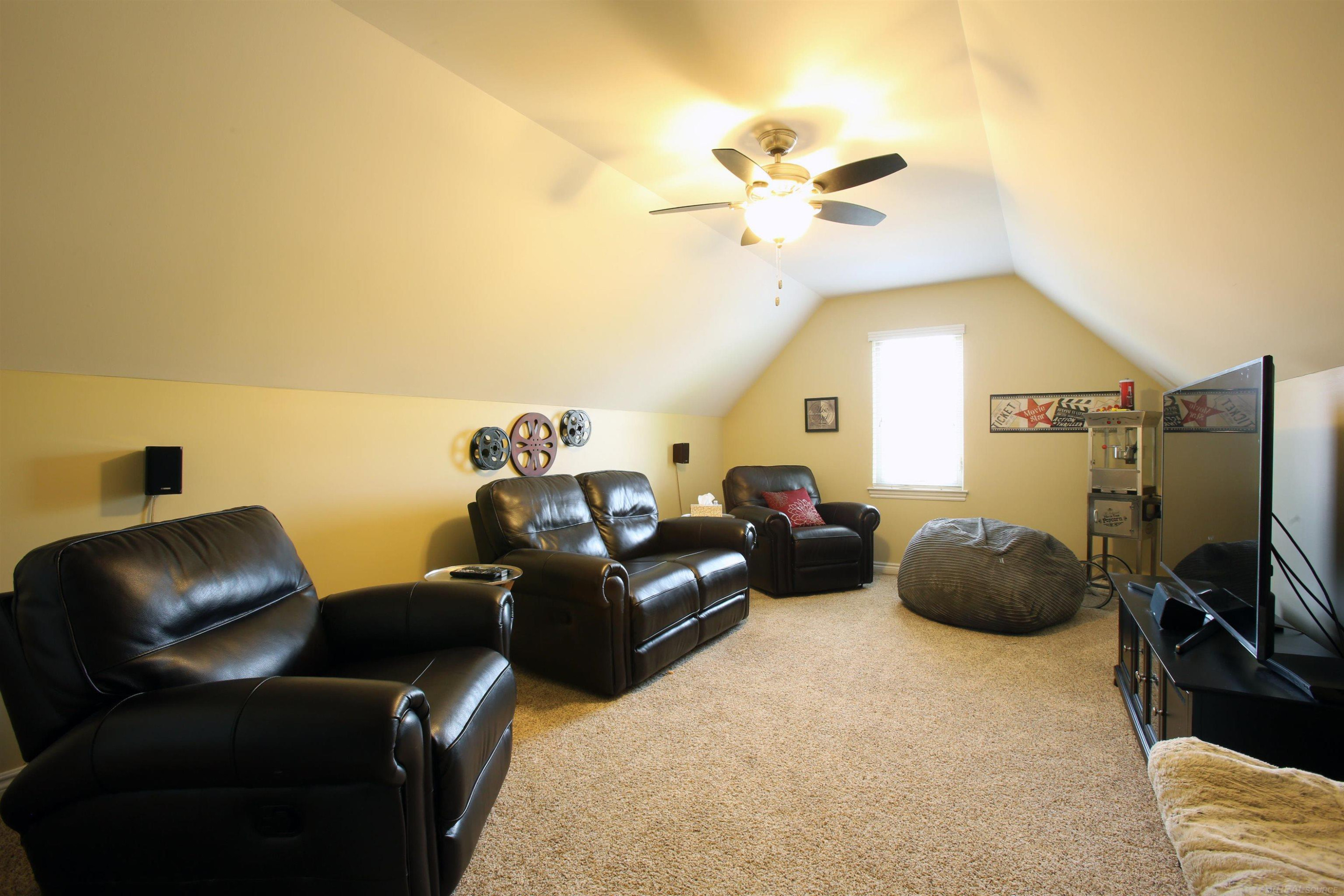 45483 Shoal Drive, Macomb, MI 48044 — Photo 33