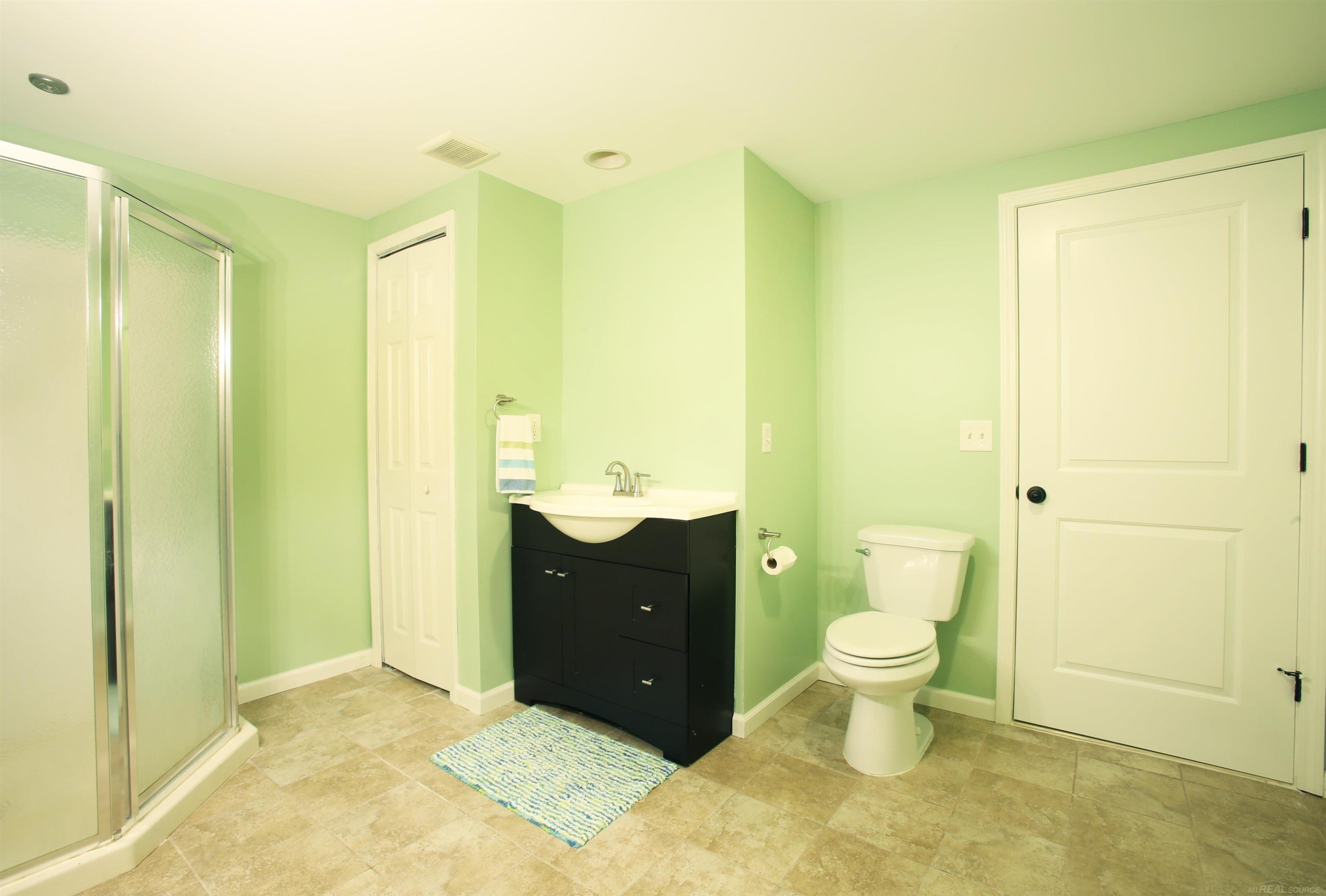 45483 Shoal Drive, Macomb, MI 48044 — Photo 39