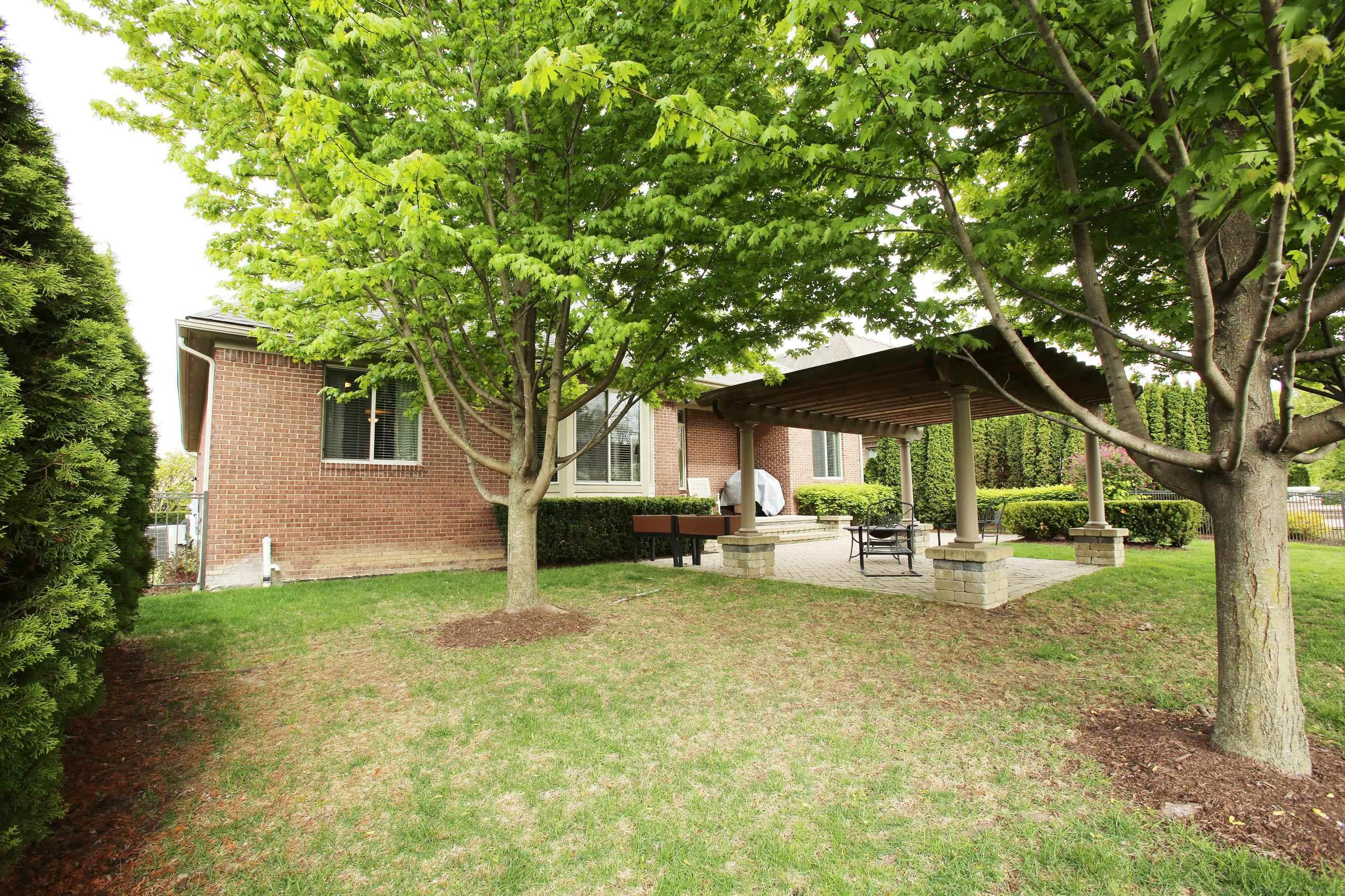 45483 Shoal Drive, Macomb, MI 48044 — Photo 42
