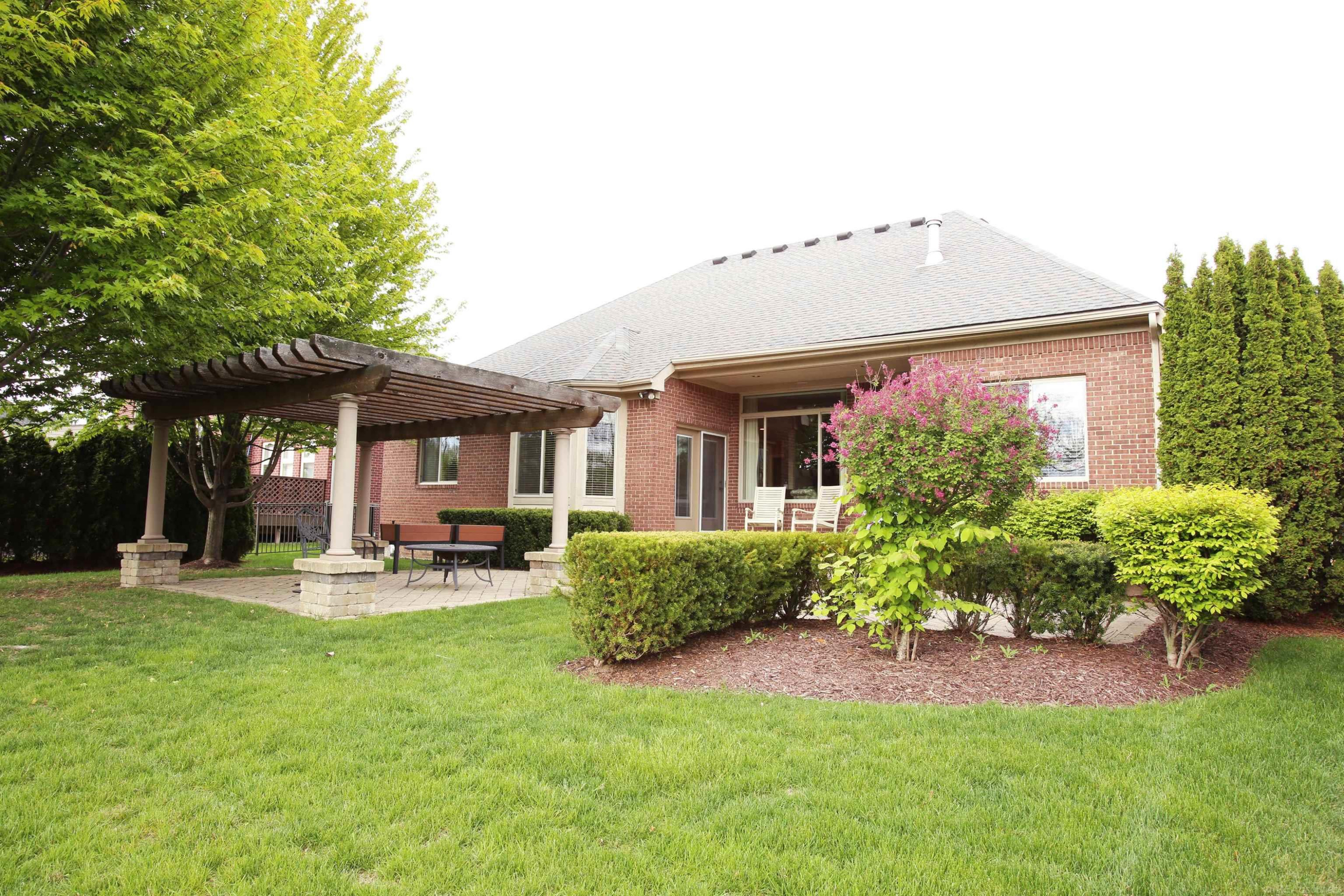 45483 Shoal Drive, Macomb, MI 48044 — Photo 43