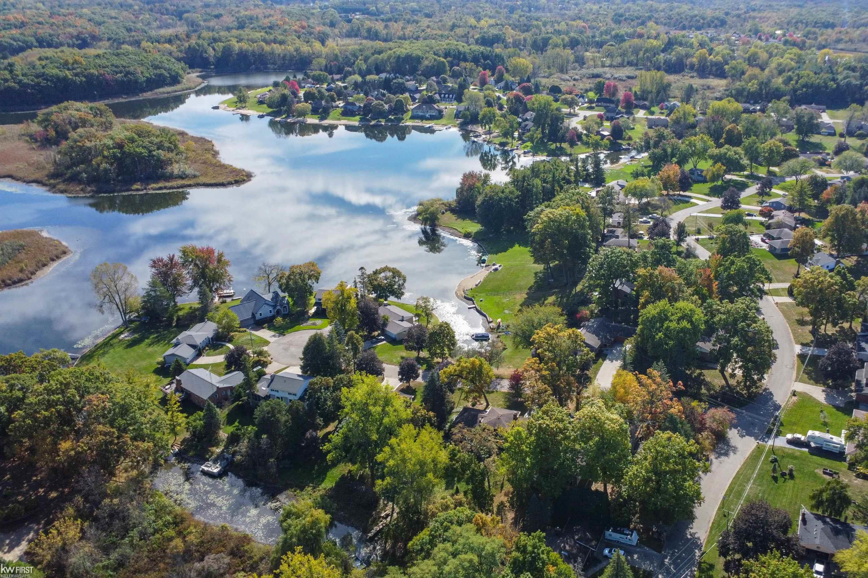 1244 Pomona Court, Fenton, MI 48430 — Photo 9