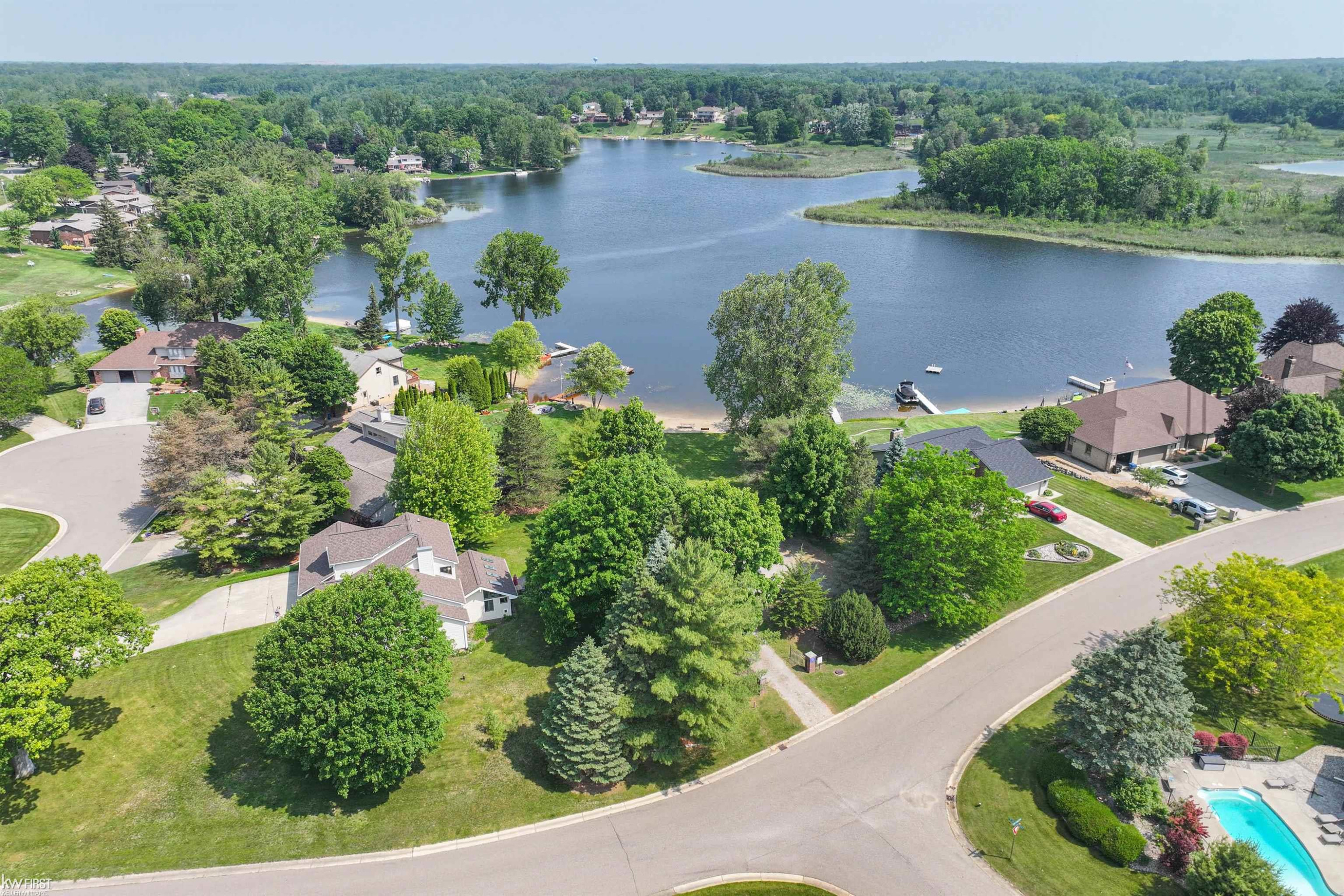1244 Pomona Court, Fenton, MI 48430 — Photo 54