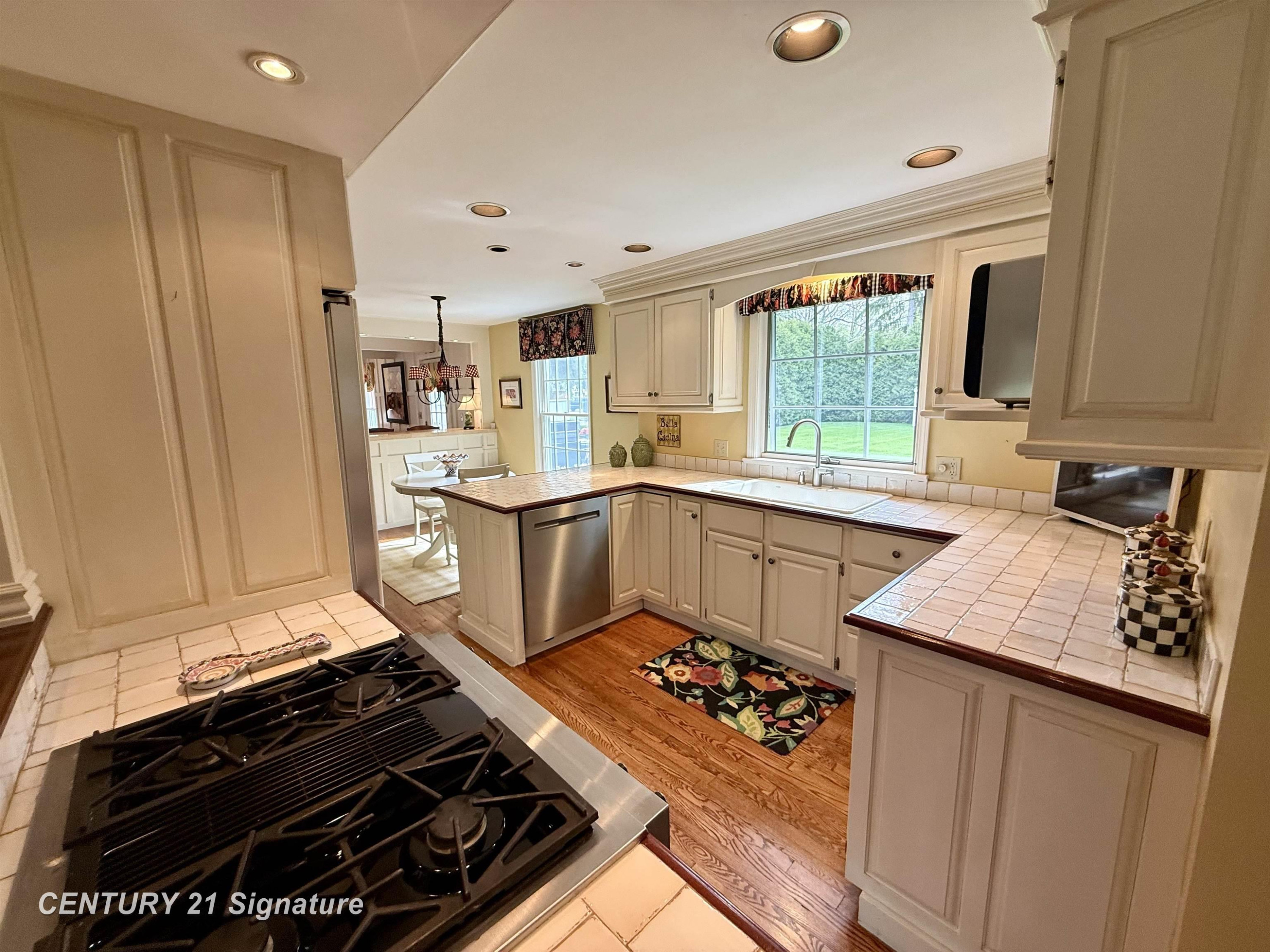 321 Somerset Road, Saginaw, MI 48638 — Photo 8