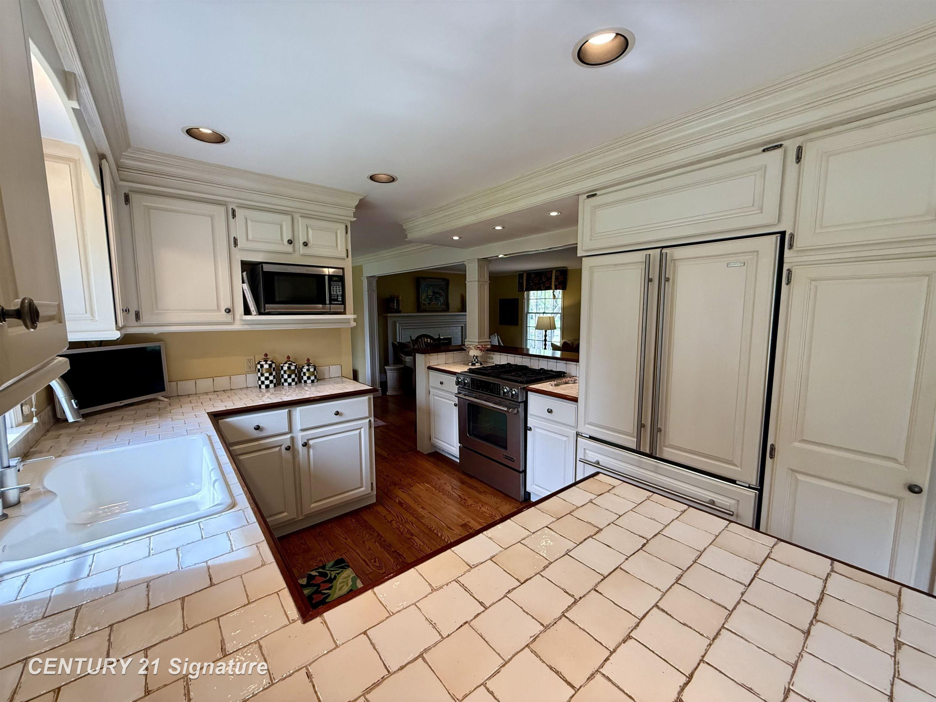 321 Somerset Road, Saginaw, MI 48638 — Photo 10