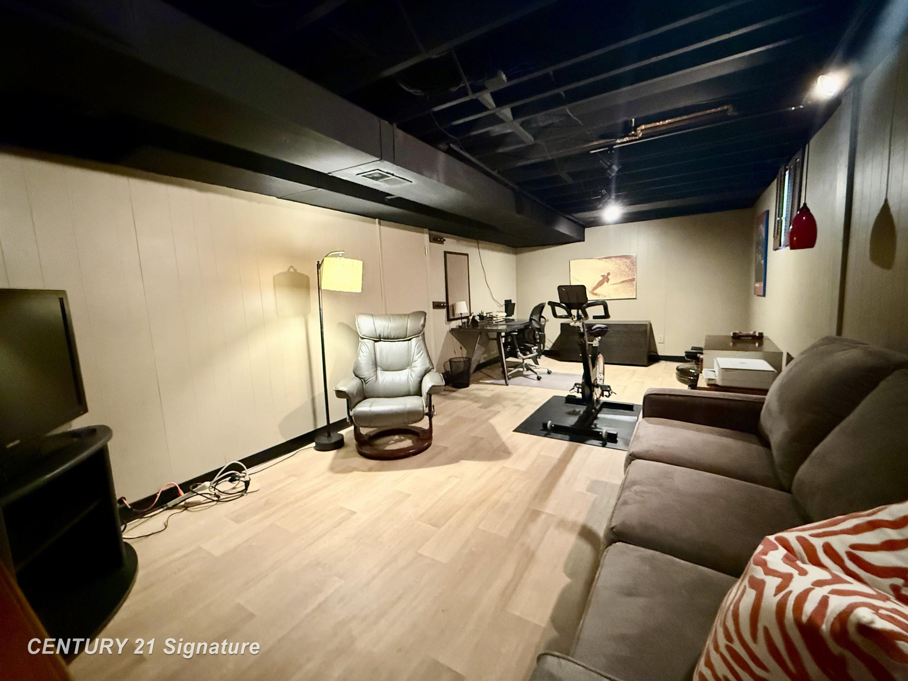 321 Somerset Road, Saginaw, MI 48638 — Photo 25