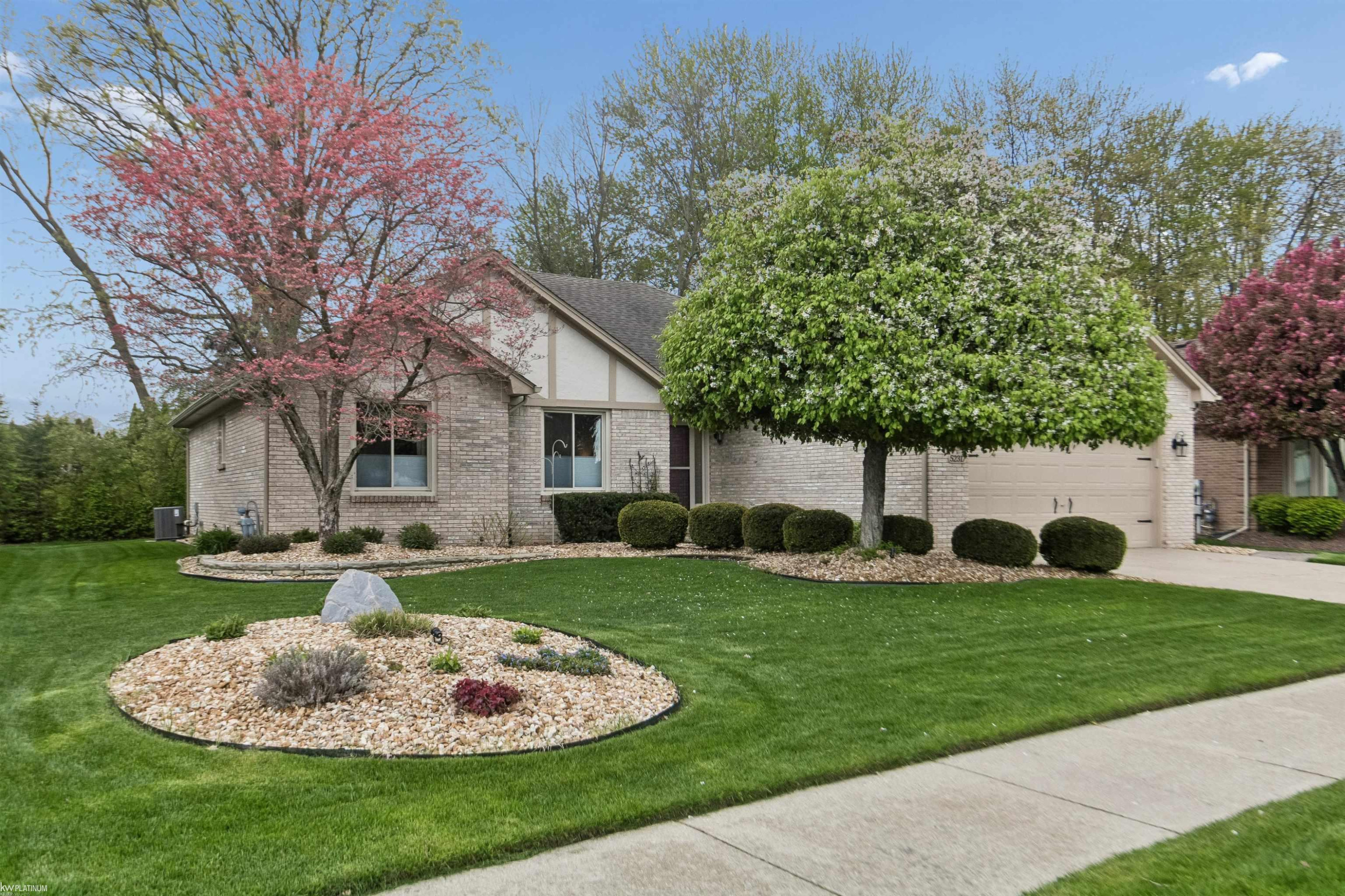 52317 Sawmill Creek Drive, Macomb, MI 48042 — Photo 2