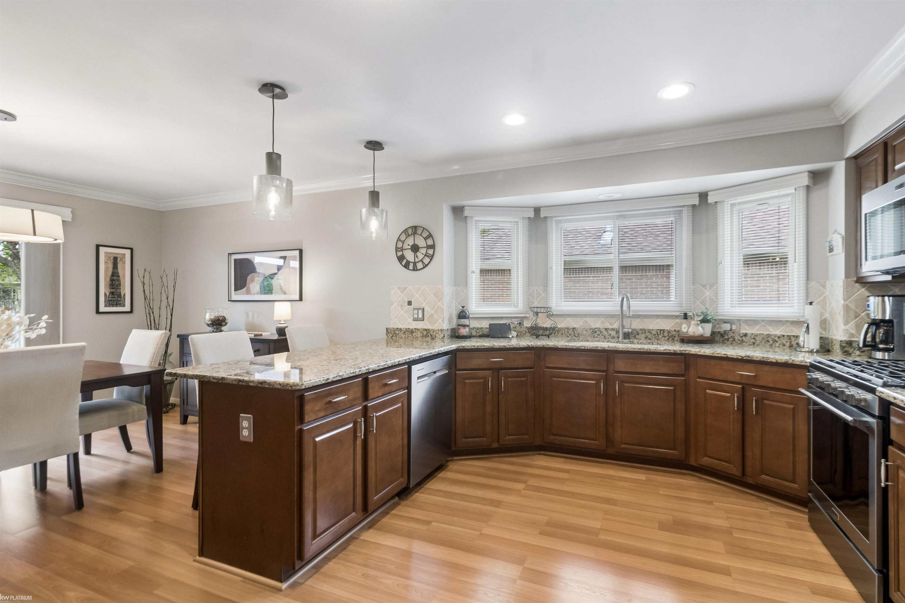 52317 Sawmill Creek Drive, Macomb, MI 48042 — Photo 9